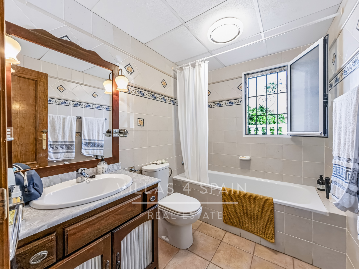 Resale - 3 Bed 2 Bath Villa with a Private Pool & Parking in Las Kalendas Fortuna - calle camino de cieza - Murcia