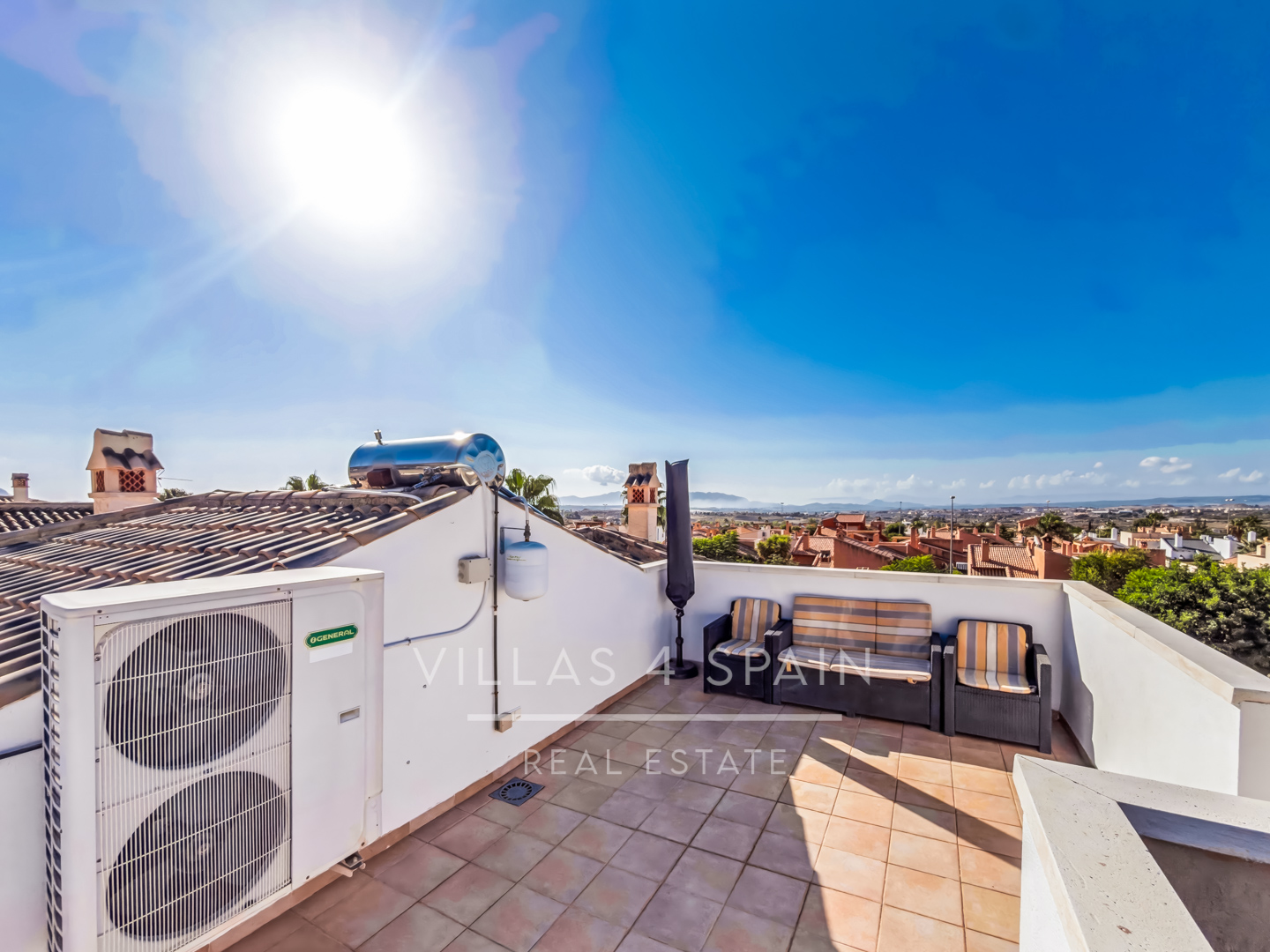 Resale - 3 Bed 2 Bath Villa with a Private Pool & Parking in Las Kalendas Fortuna - calle camino de cieza - Murcia