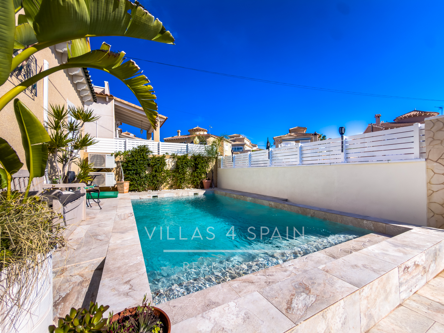 3 Bed 3 bath Villa with Private Pool and Parking + Hot tub and Guest apartment in El Galan, Villamartin
