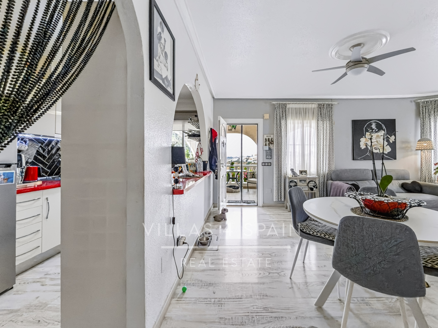 Resale - 3 Bed 3 Bath Villa with Private Pool and Parking with underbuild - C. Mar Mediterraneo - Alicante