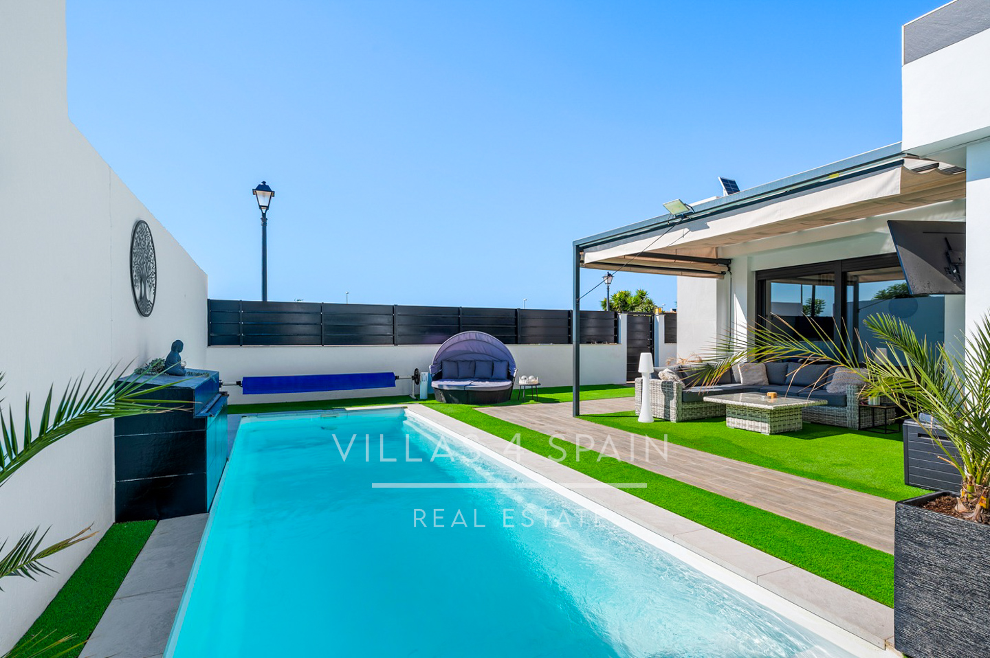 Resale - 4 Bed 2 Bath Villa with Private Pool and Parking in Las Kalendas Fortuna - calle camino de cieza - Murcia