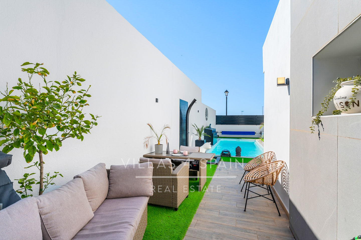 Resale - 4 Bed 2 Bath Villa with Private Pool and Parking in Las Kalendas Fortuna - calle camino de cieza - Murcia