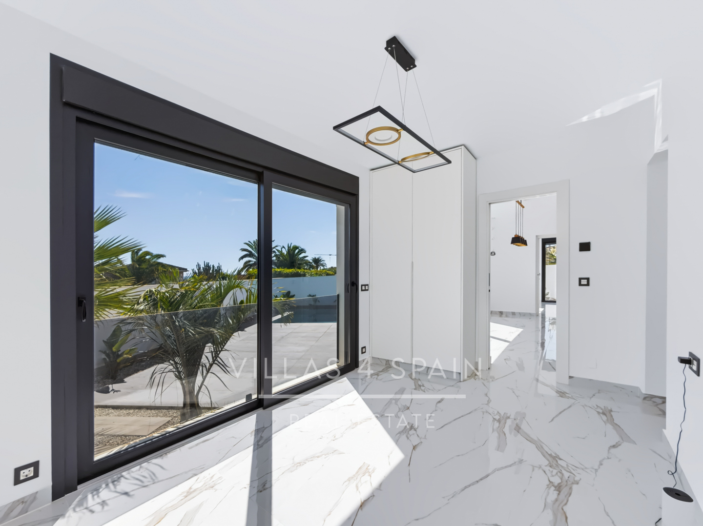 Resale - 5 Bed 4 Bath LUXURY CORNER PLOT VILLA with Pool IN CIUDAD QUESADA  -  - 