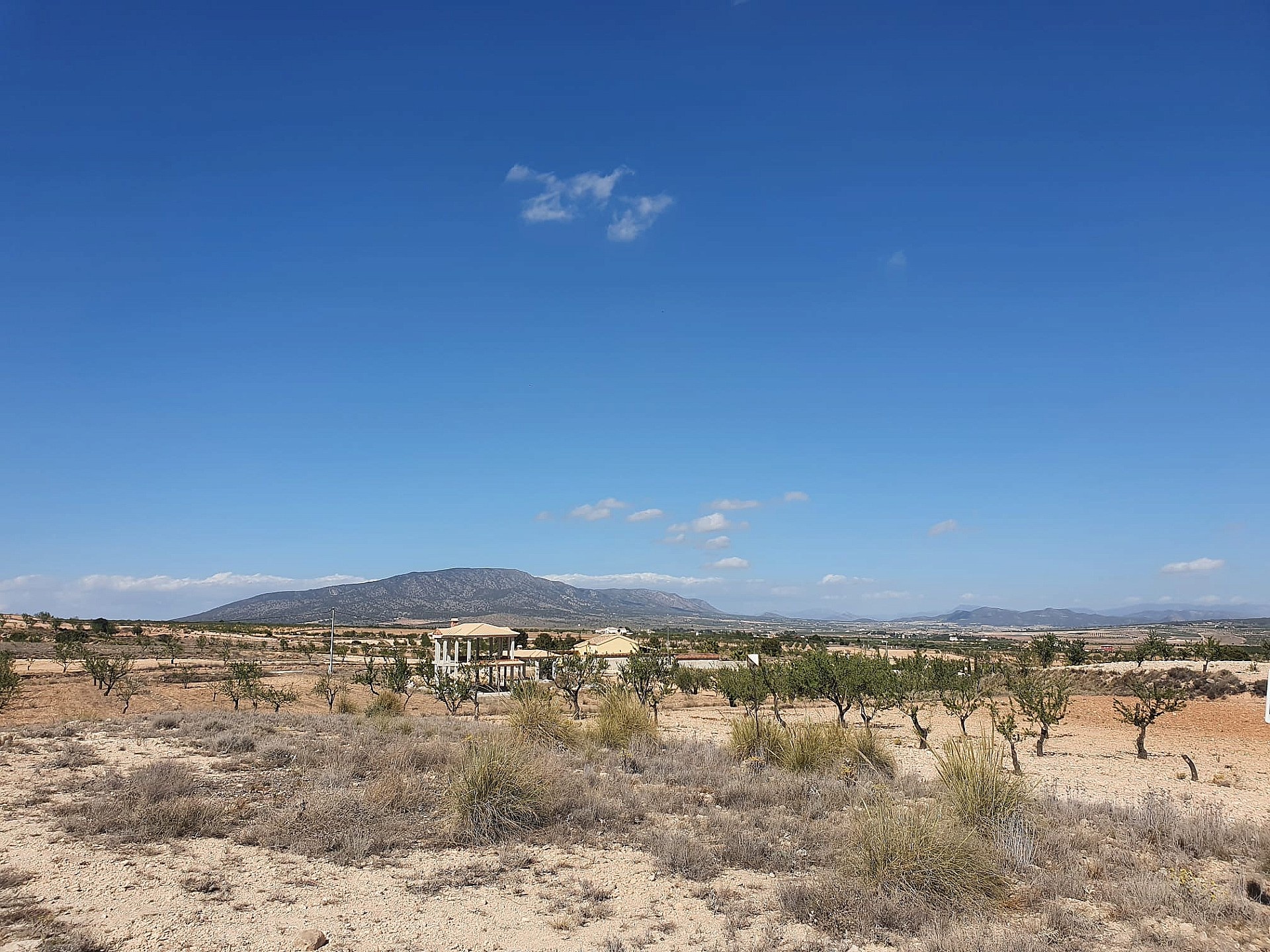 Resale - 4 Bedroom 3 Bathroom Villa in Pinoso -  - Alicante