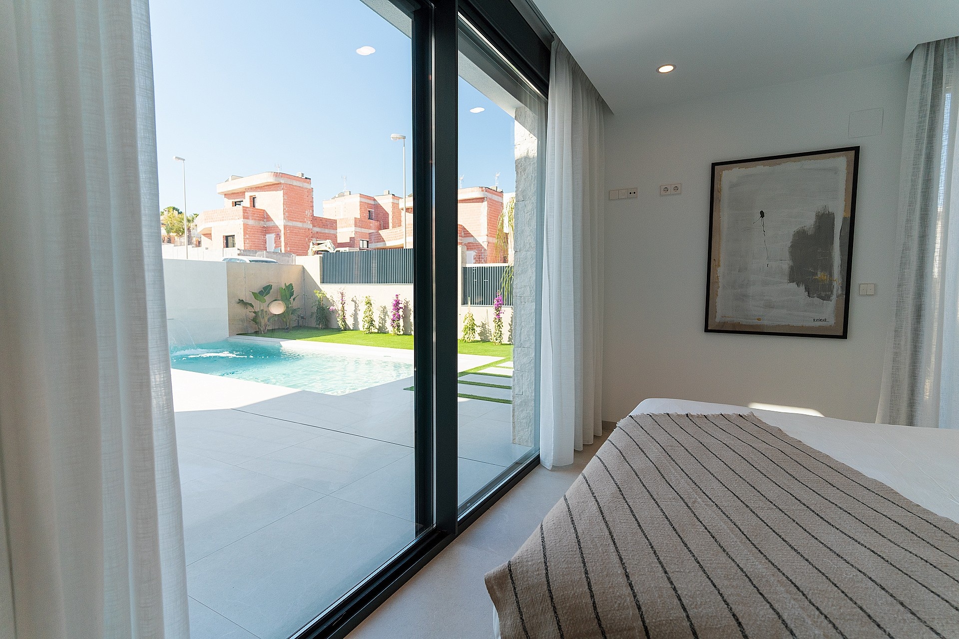 Resale - 4 Bedroom 4 Bathroom Villa in Rojales -  - Alicante