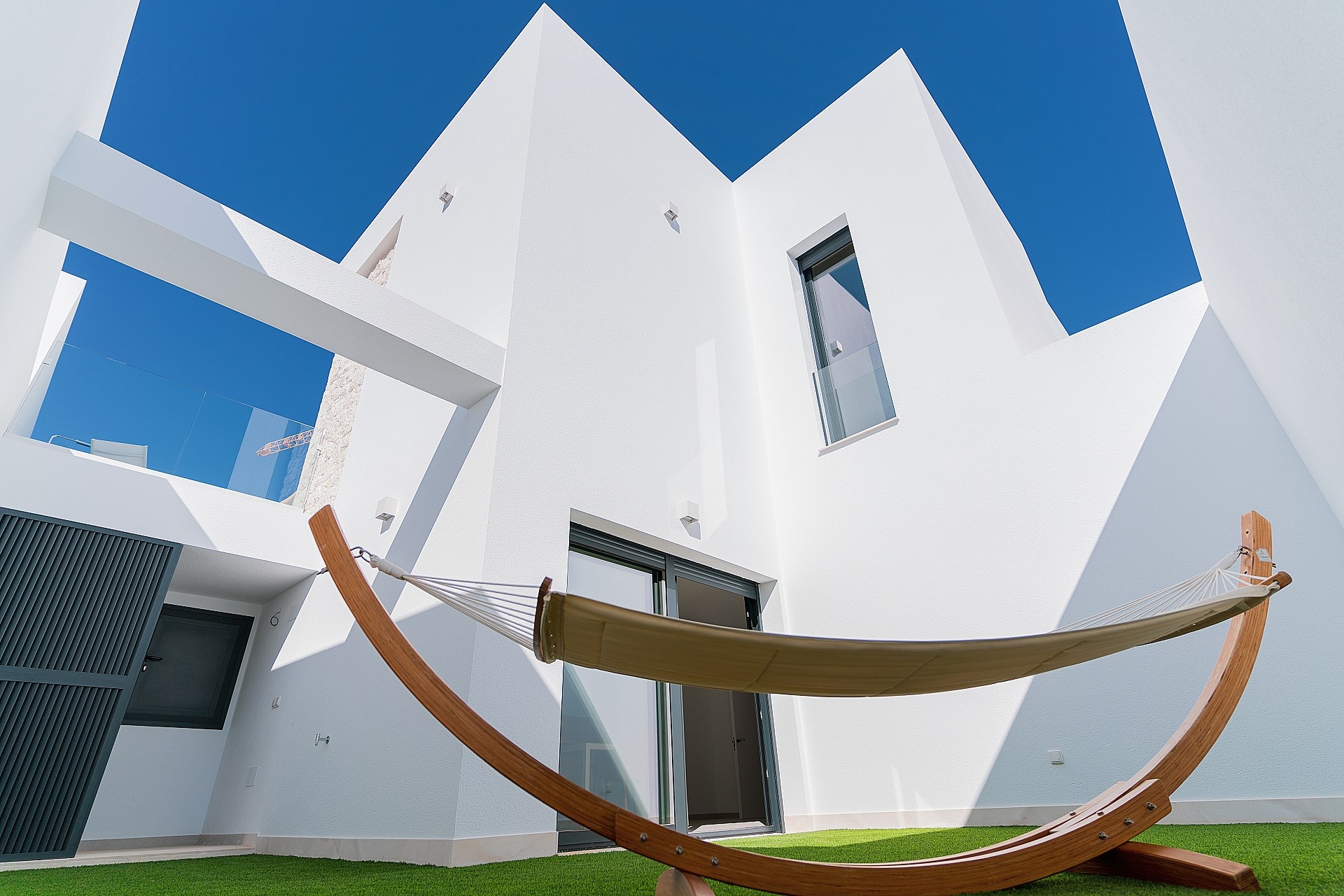 Resale - 4 Bedroom 4 Bathroom Villa in Rojales -  - Alicante