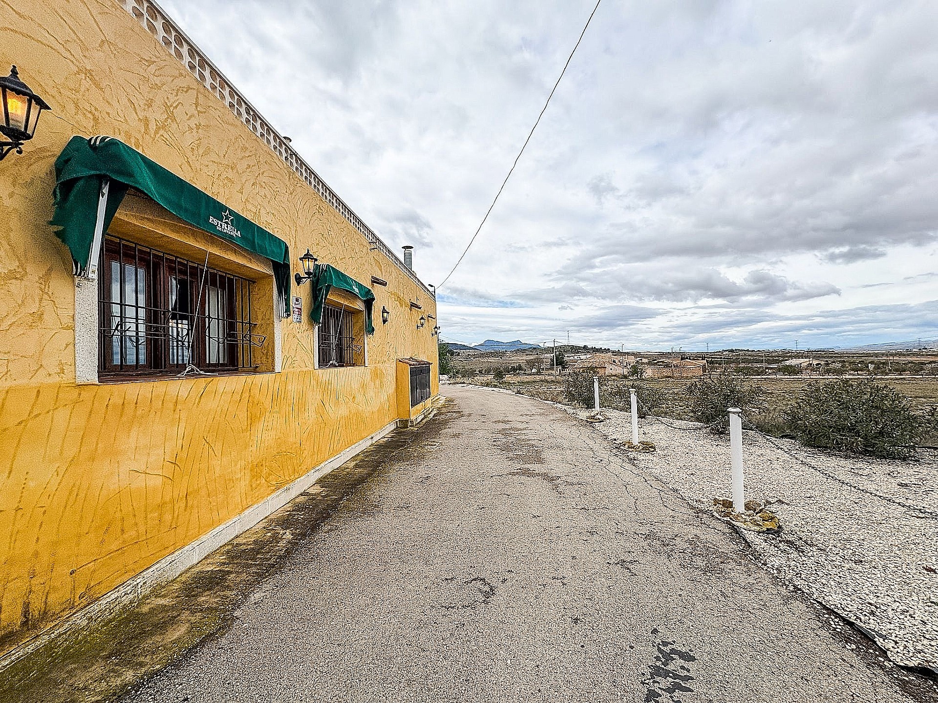 Resale - 7 Bedroom 5 Bathroom Village house in Cañada del Trigo -  - Murcia