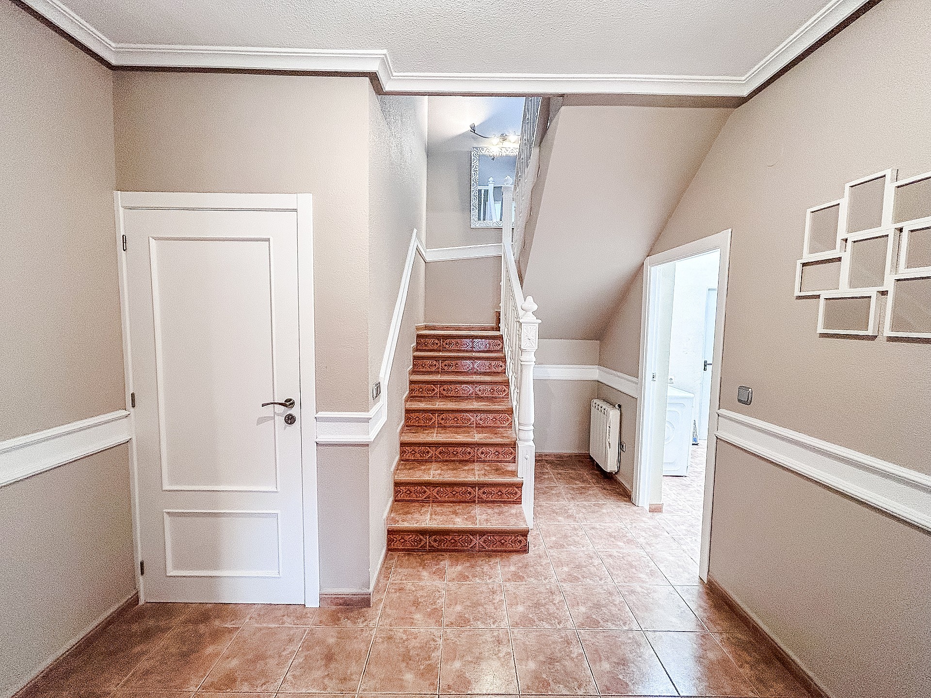 Resale - 5 Bedroom 2 Bathroom Townhouse in Pinoso -  - Alicante