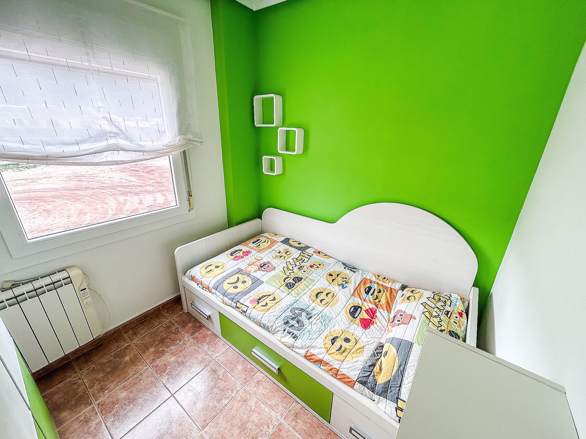 Resale - 5 Bedroom 2 Bathroom Townhouse in Pinoso -  - Alicante