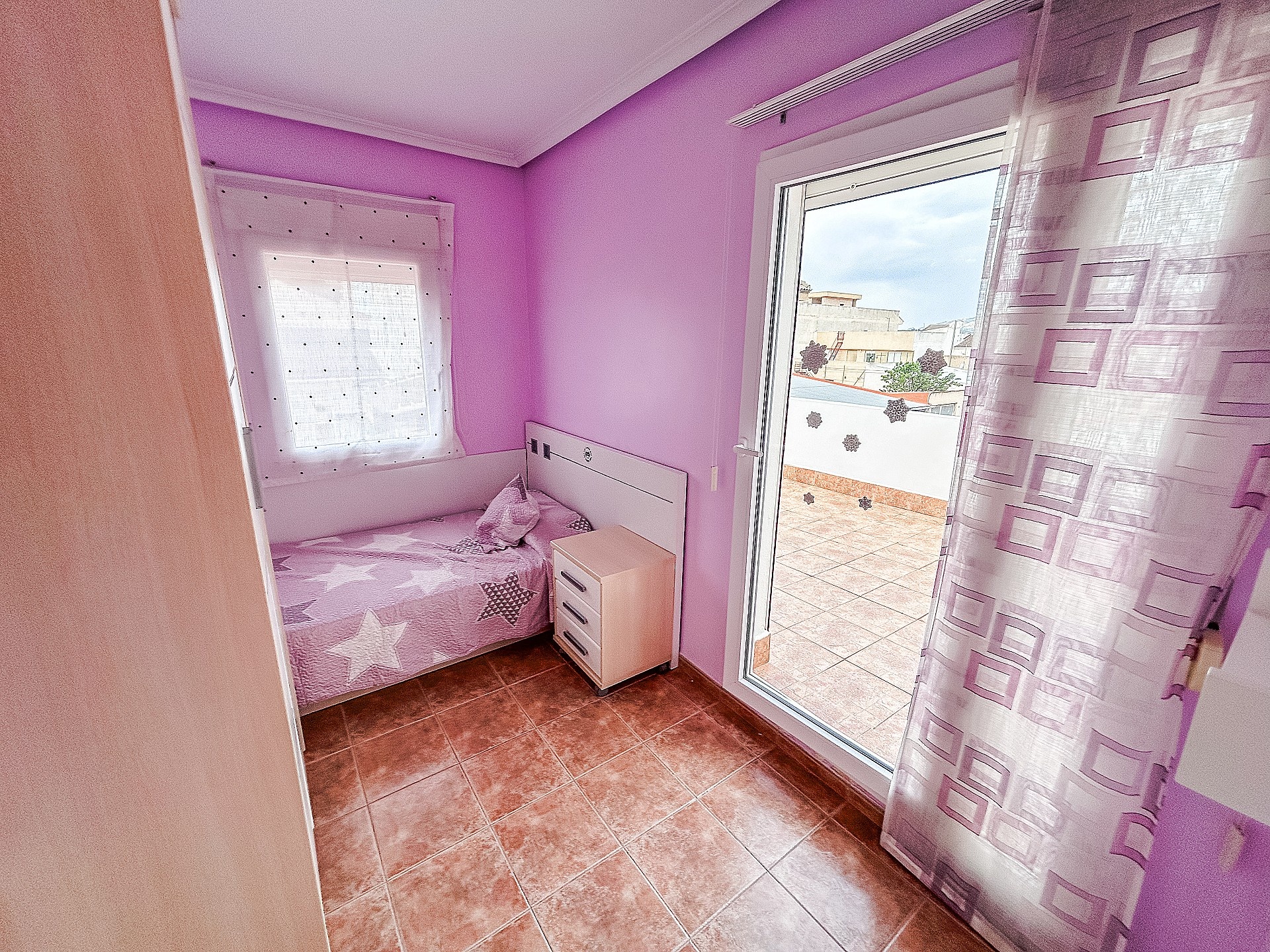 Resale - 5 Bedroom 2 Bathroom Townhouse in Pinoso -  - Alicante