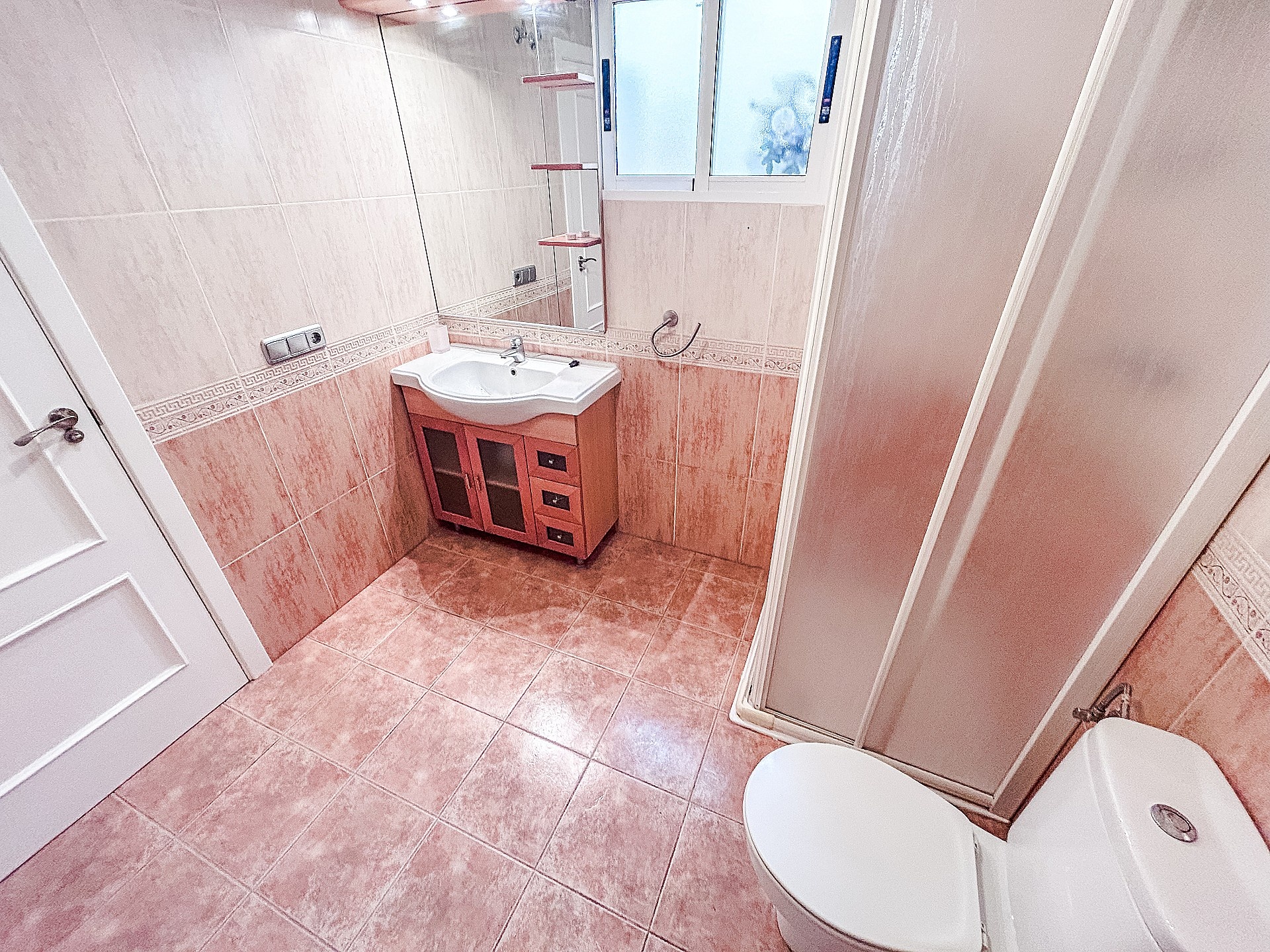 Resale - 5 Bedroom 2 Bathroom Townhouse in Pinoso -  - Alicante