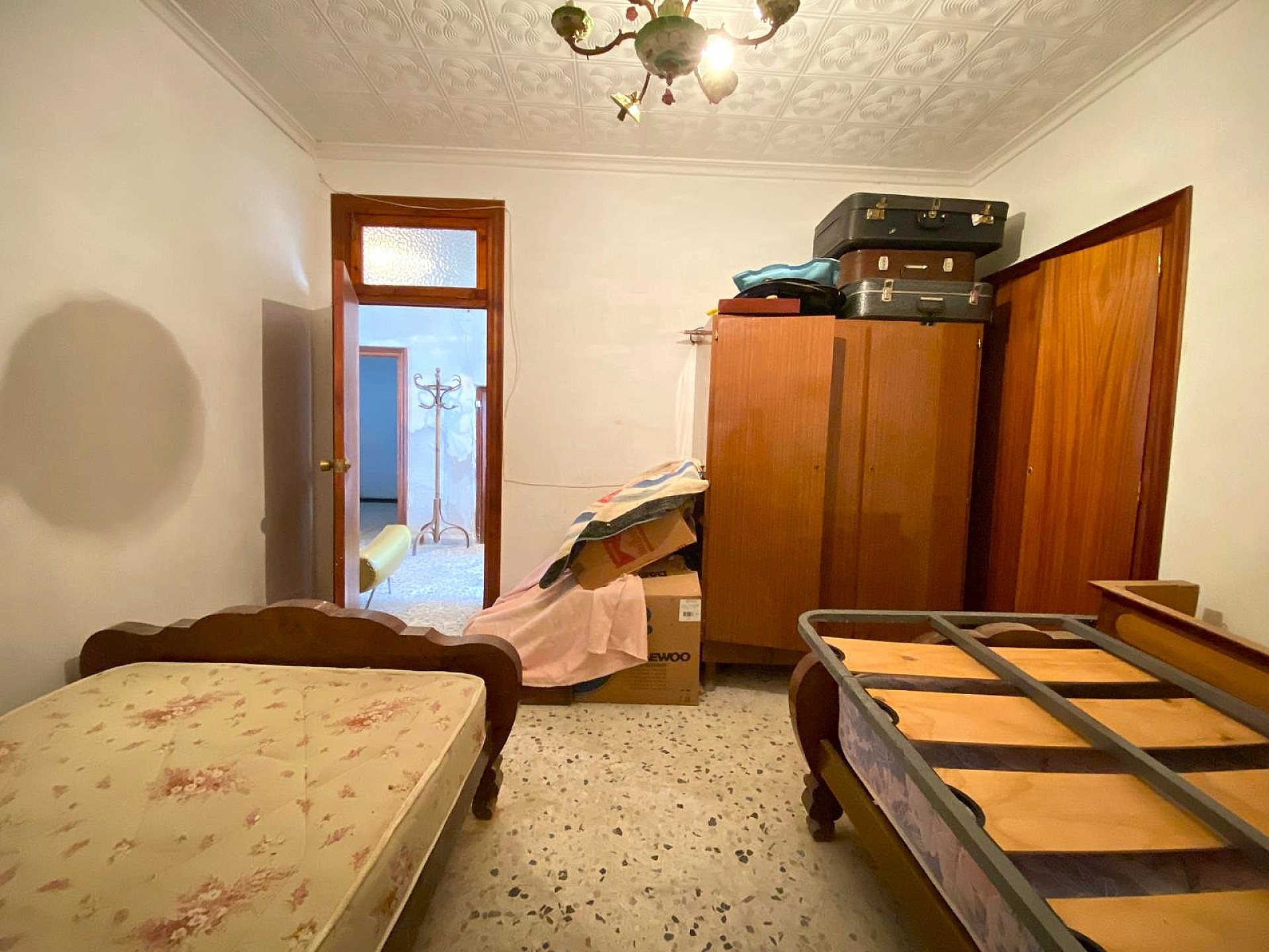 Resale - 7 Bedroom 1 Bathroom Village house in Pinoso -  - Alicante