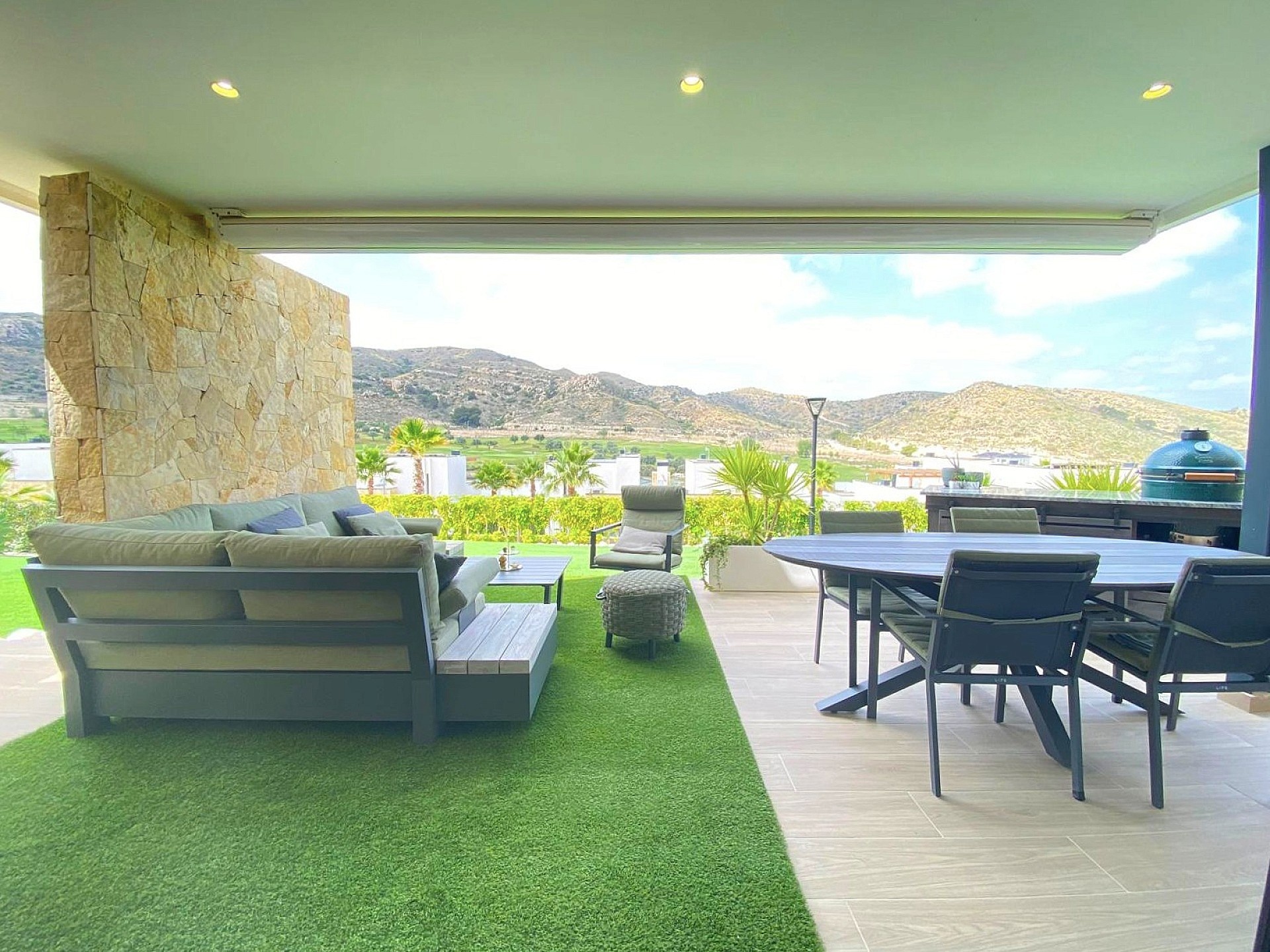 Resale - 2 Bedroom 2 Bathroom Villa in Monforte del Cid -  - Alicante