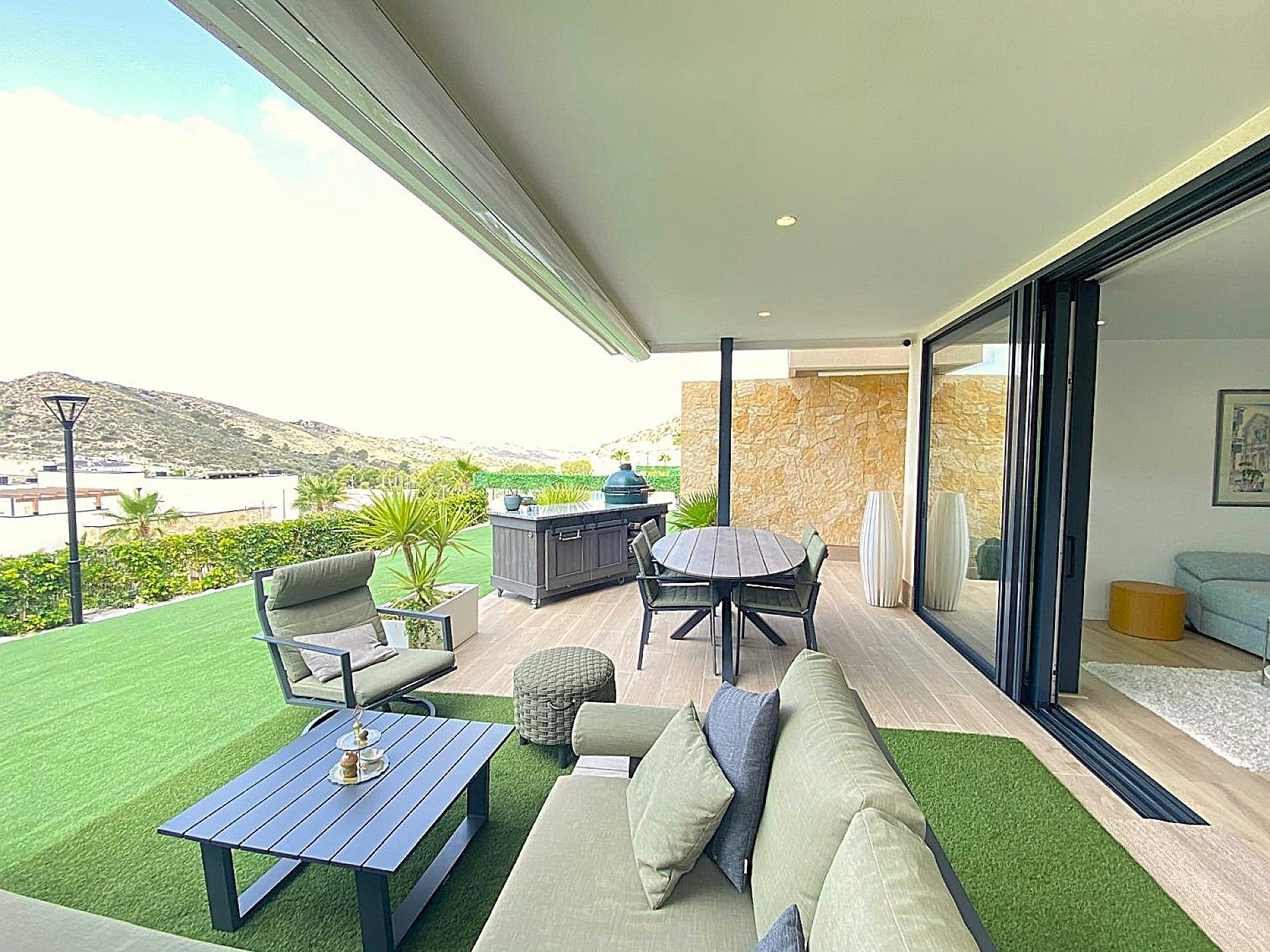 Resale - 2 Bedroom 2 Bathroom Villa in Monforte del Cid -  - Alicante