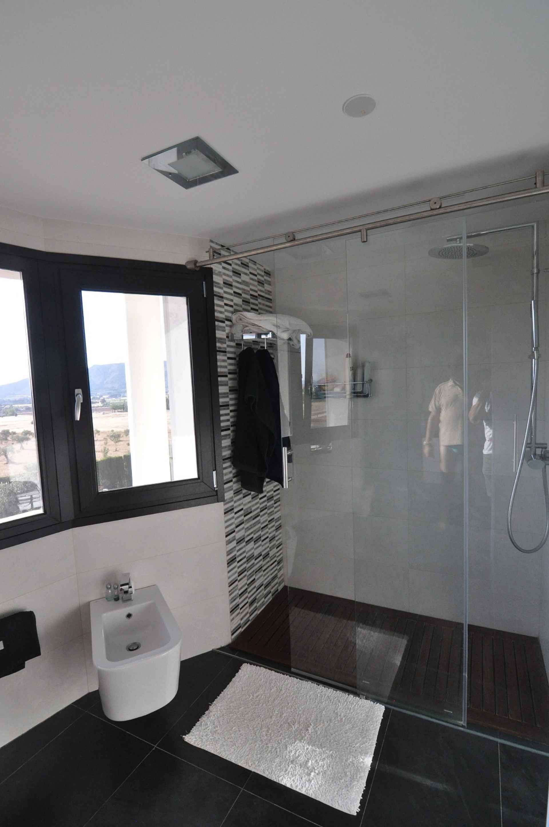 Resale - 4 Bedroom 2 Bathroom Villa in Villena -  - Alicante