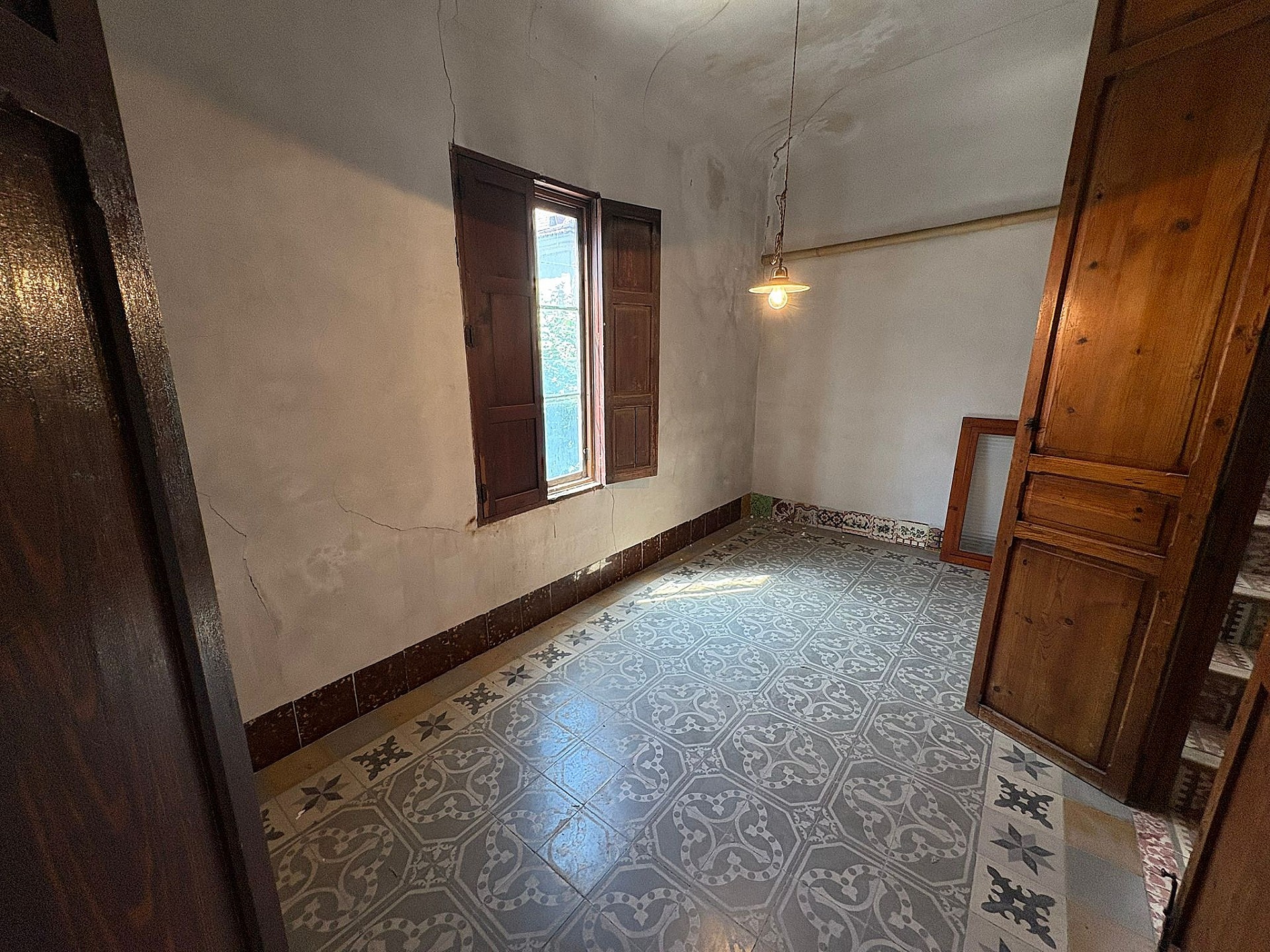 Resale - 6 Bedroom 2 Bathroom Townhouse in Novelda -  - Alicante