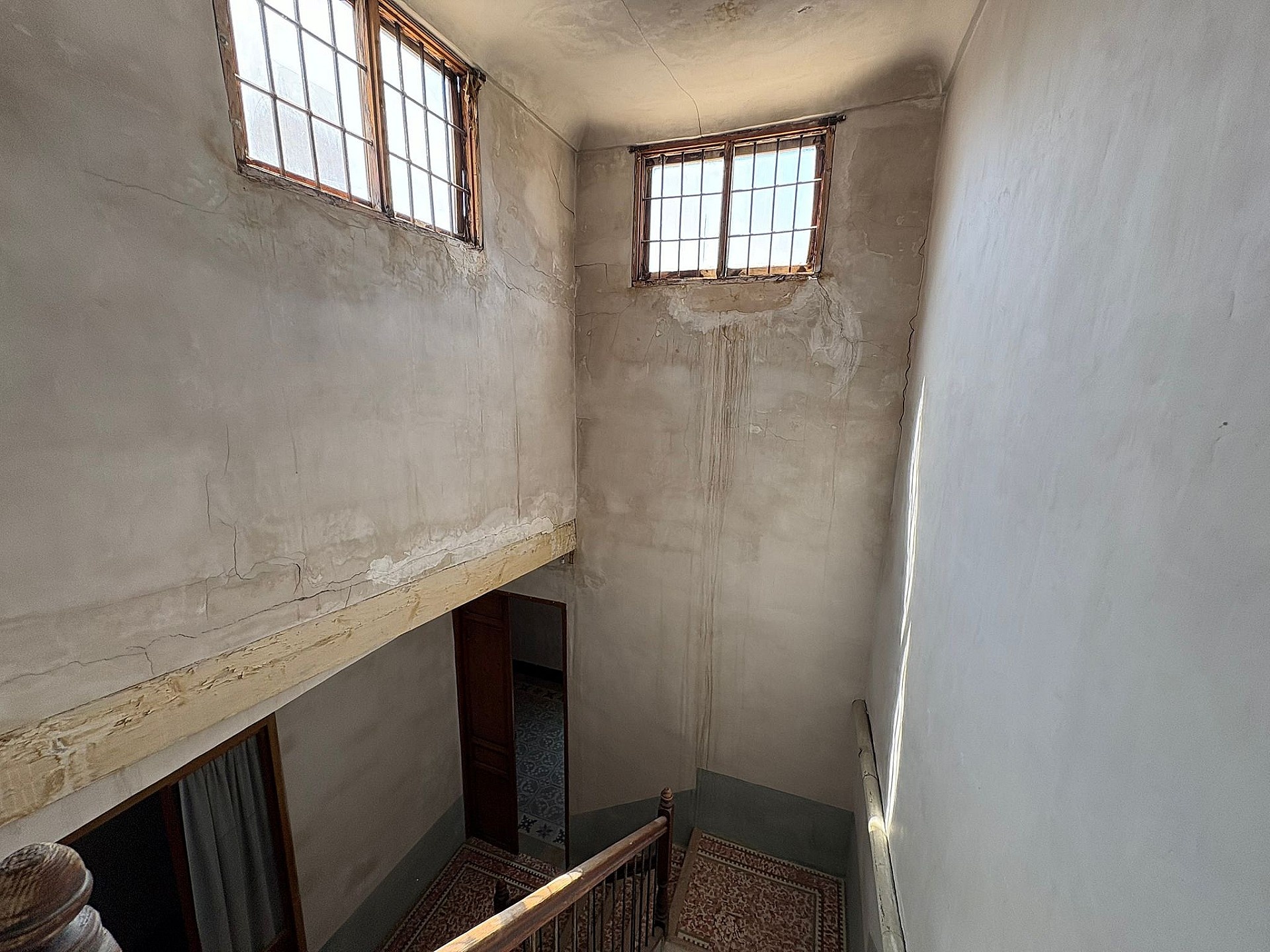 Resale - 6 Bedroom 2 Bathroom Townhouse in Novelda -  - Alicante