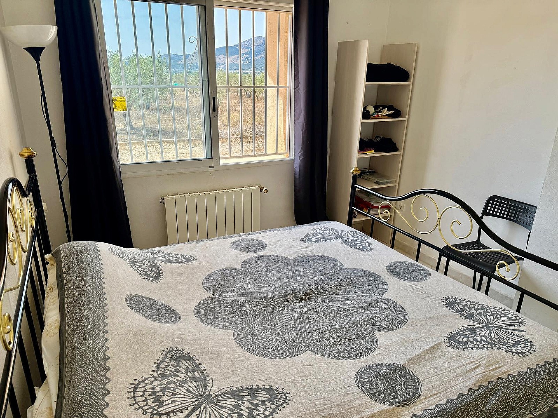 Resale - 3 Bedroom 3 Bathroom Villa in Onil -  - Alicante
