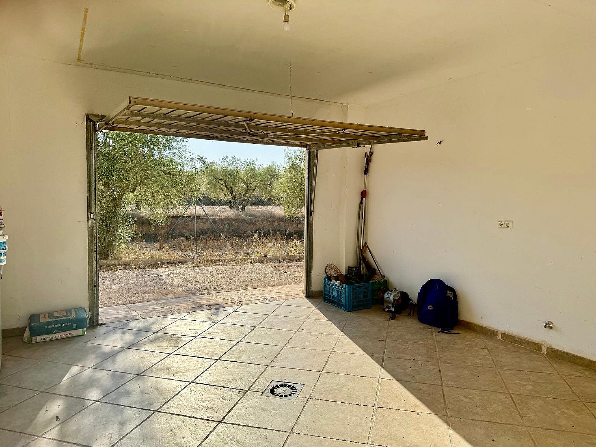 Resale - 3 Bedroom 3 Bathroom Villa in Onil -  - Alicante