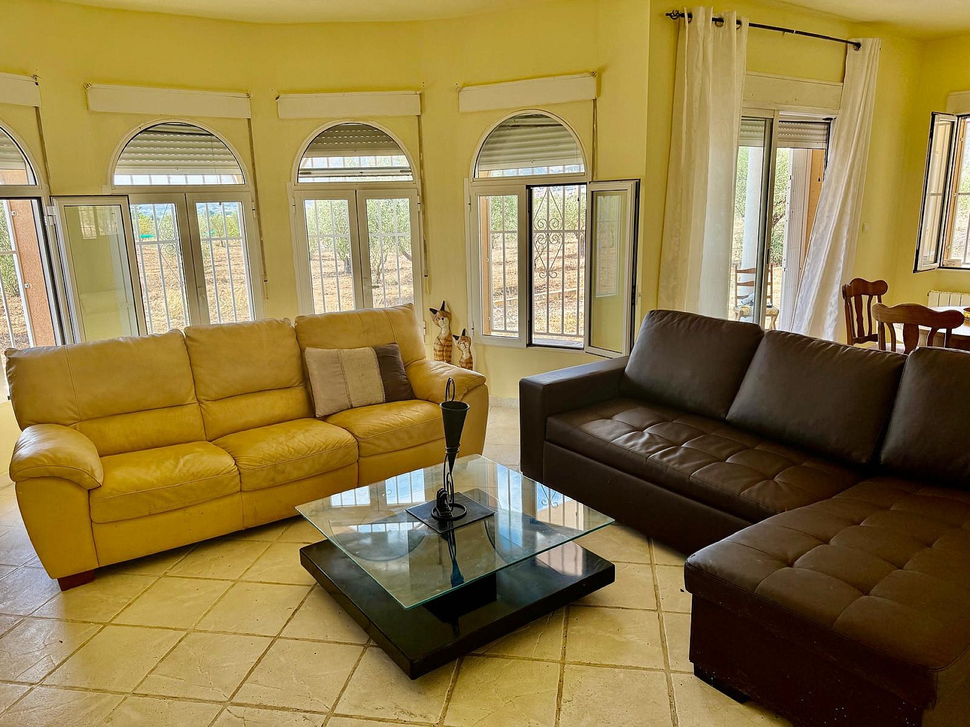 Resale - 3 Bedroom 3 Bathroom Villa in Onil -  - Alicante