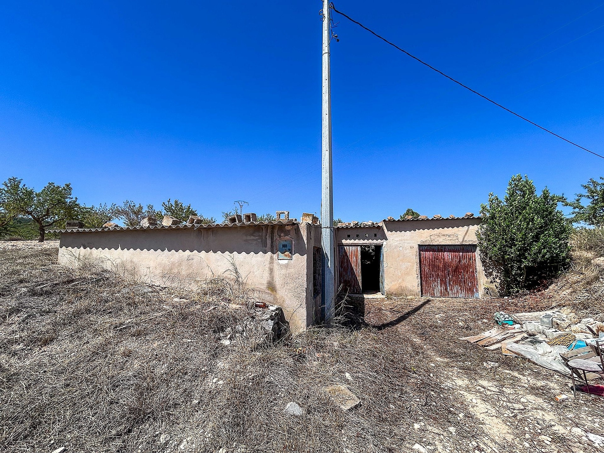 Resale - 3 Bedroom Country house in Monóvar -  - Alicante