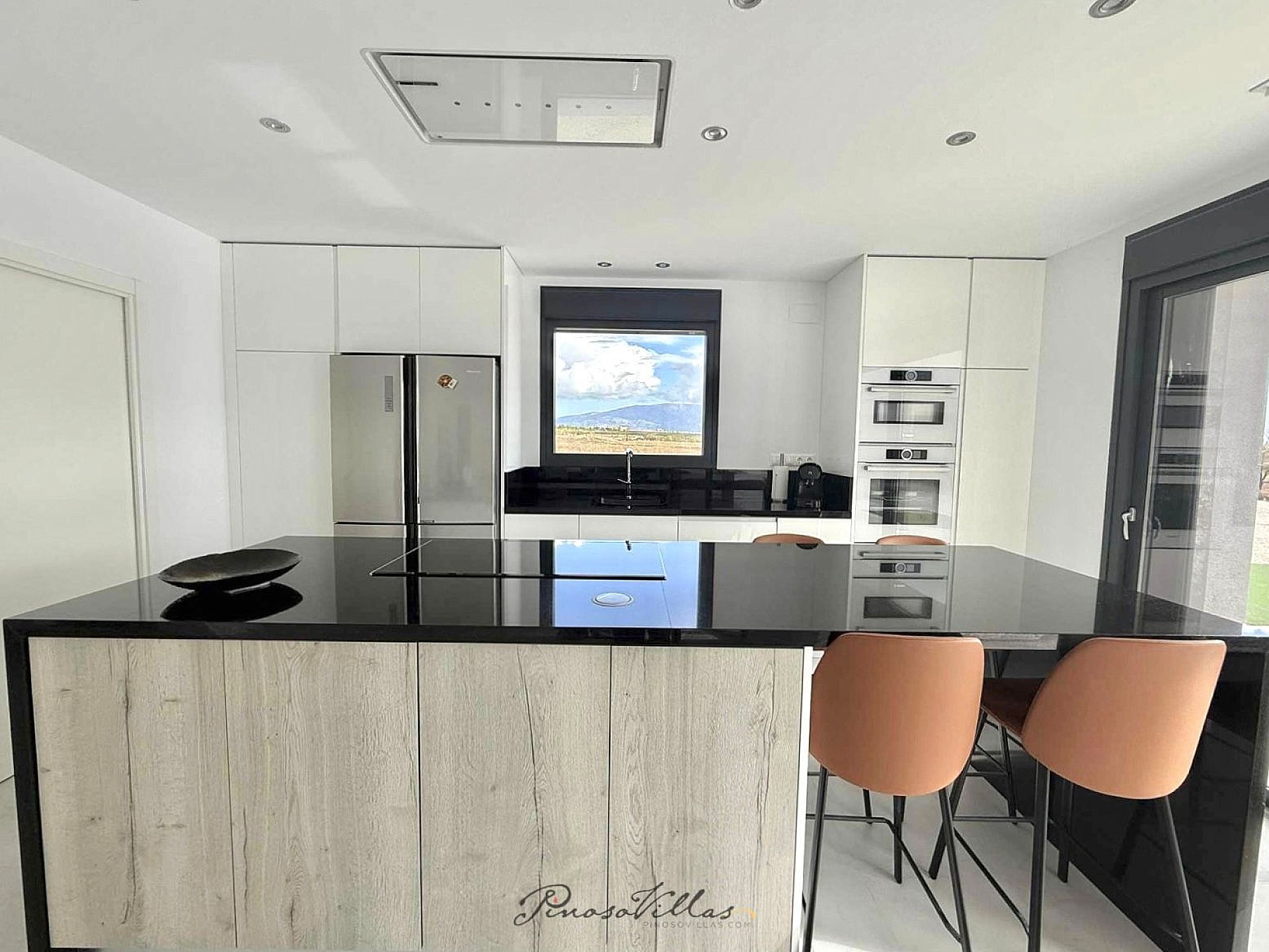 Resale - 3 Bedroom 3 Bathroom Villa in Pinoso -  - Alicante