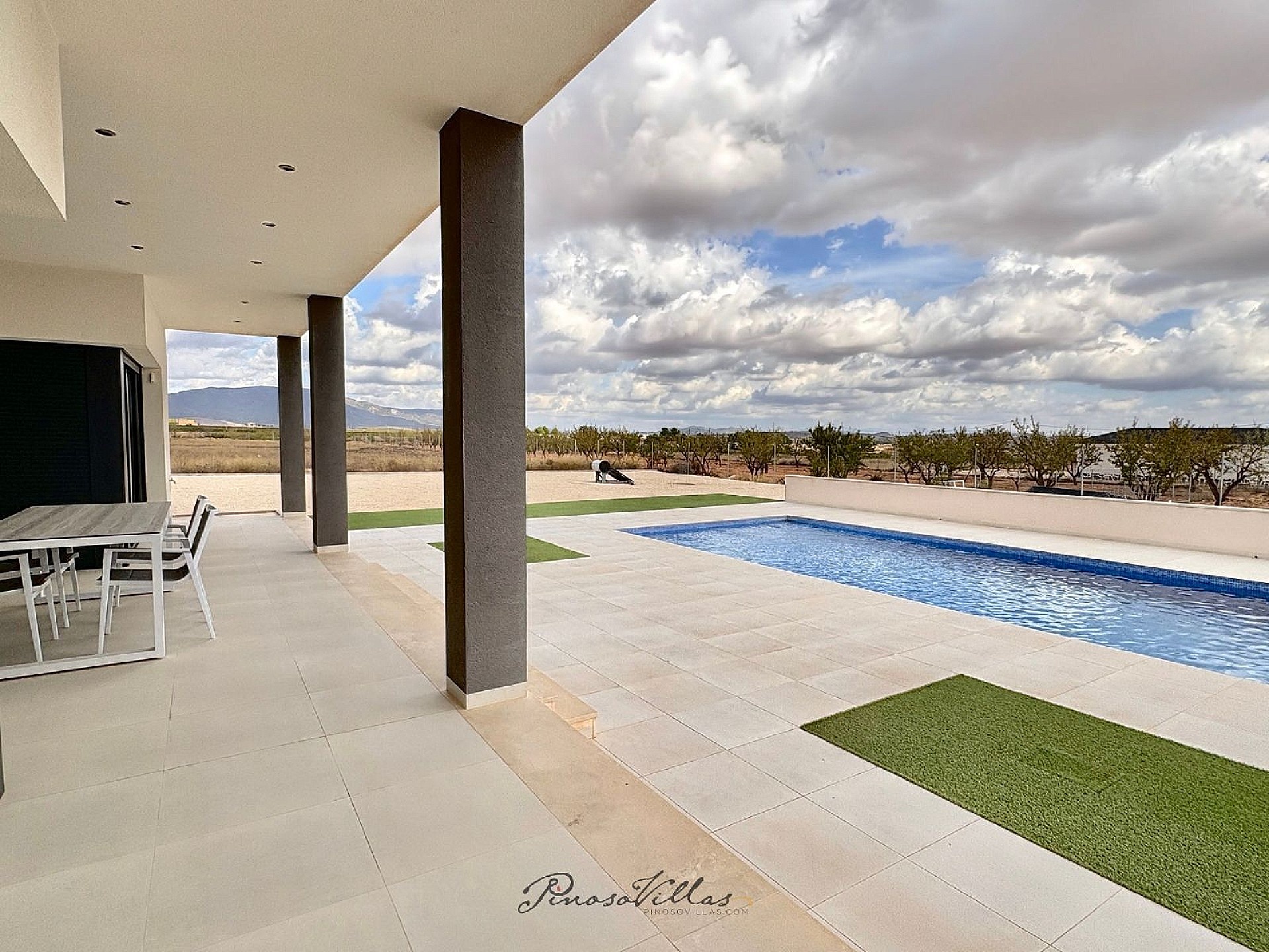 Resale - 3 Bedroom 3 Bathroom Villa in Pinoso -  - Alicante