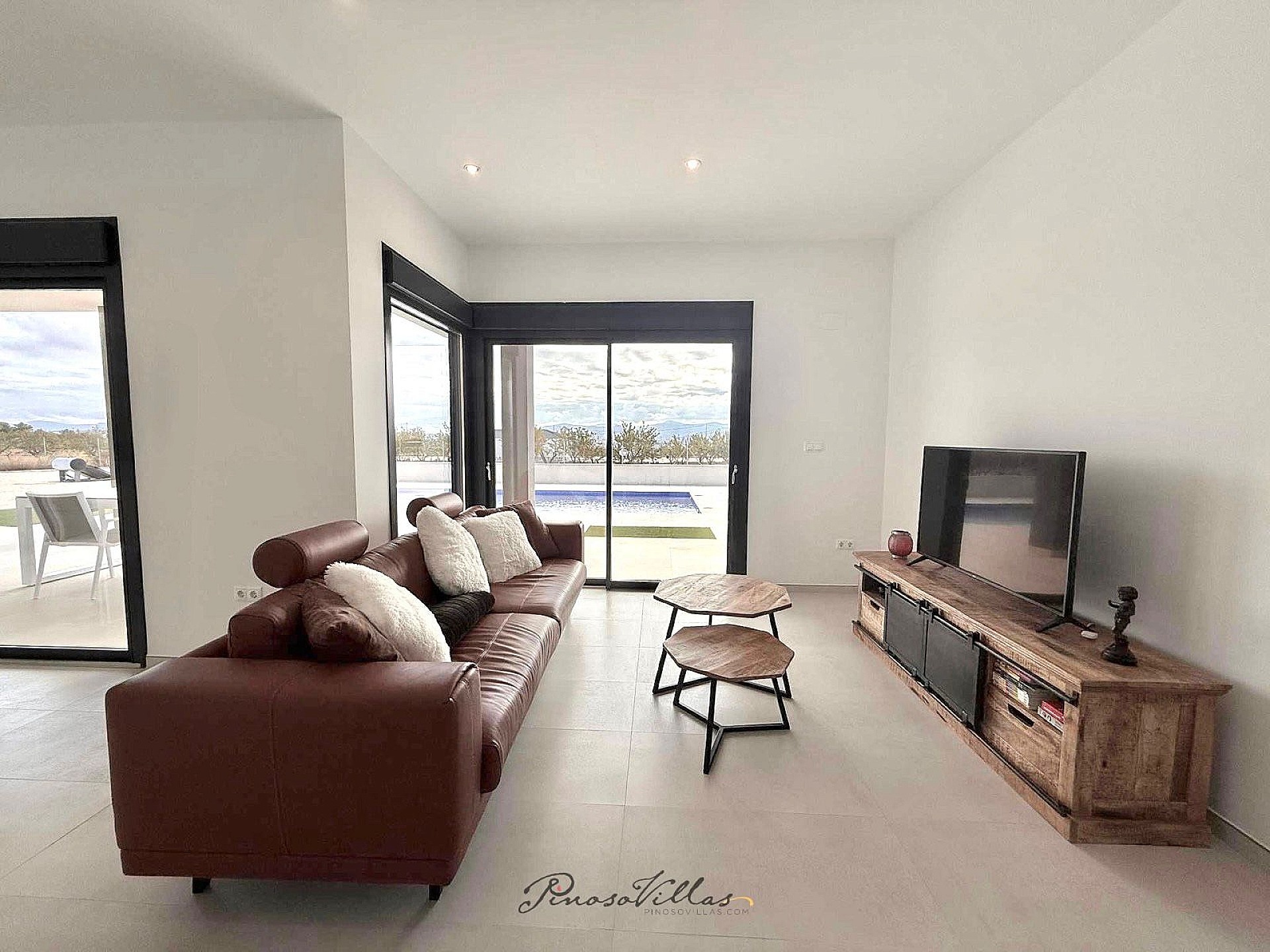 Resale - 3 Bedroom 3 Bathroom Villa in Pinoso -  - Alicante