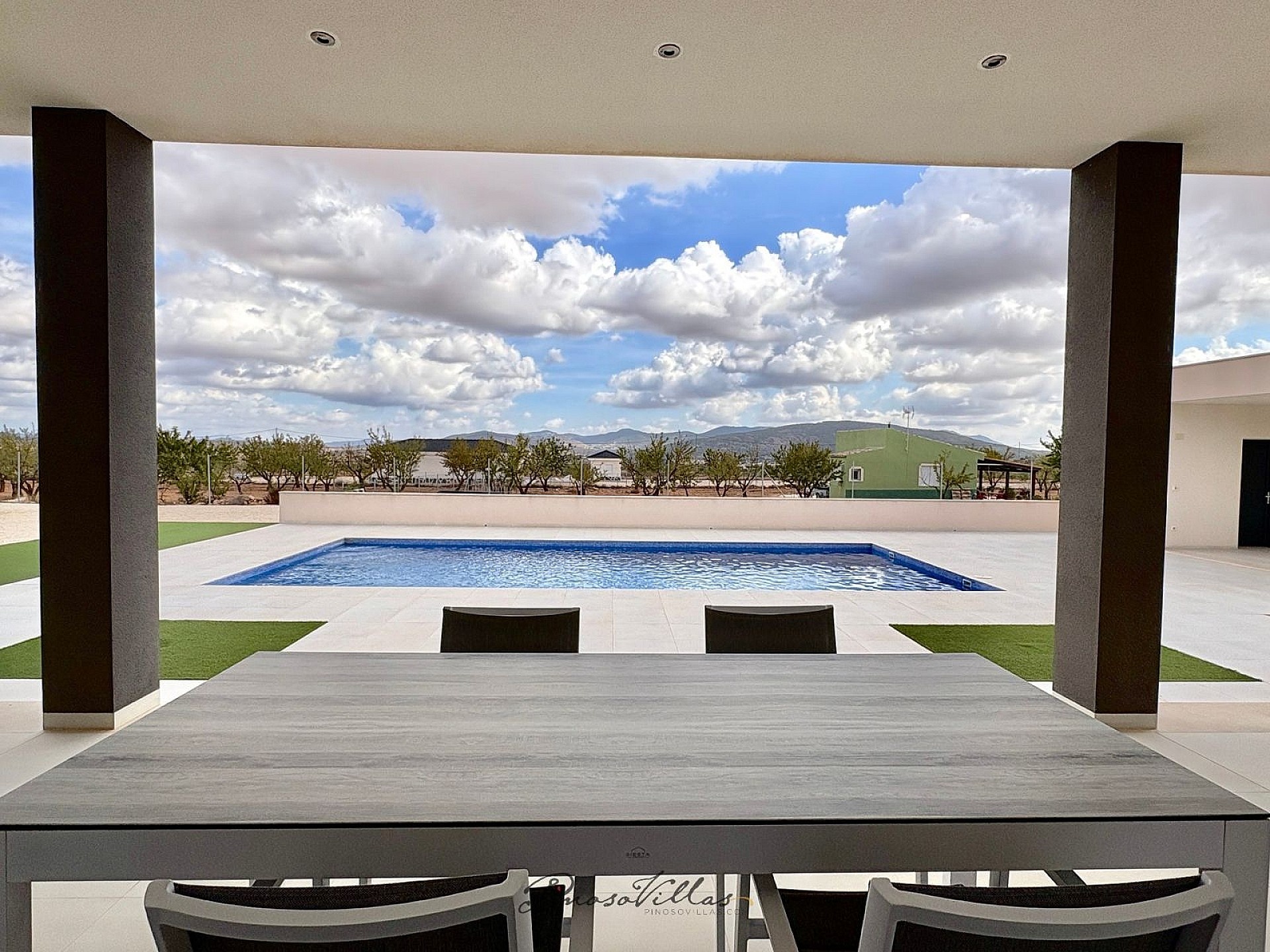 Resale - 3 Bedroom 3 Bathroom Villa in Pinoso -  - Alicante