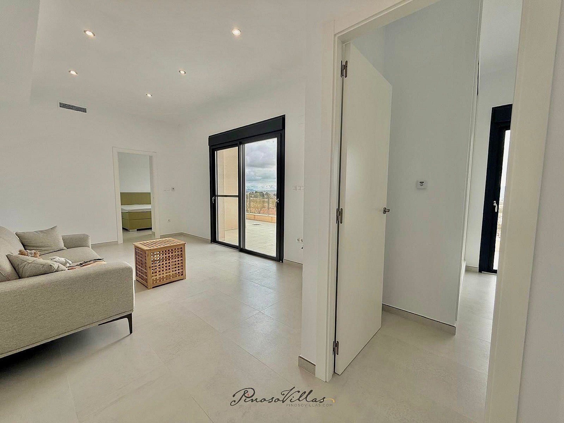 Resale - 3 Bedroom 3 Bathroom Villa in Pinoso -  - Alicante