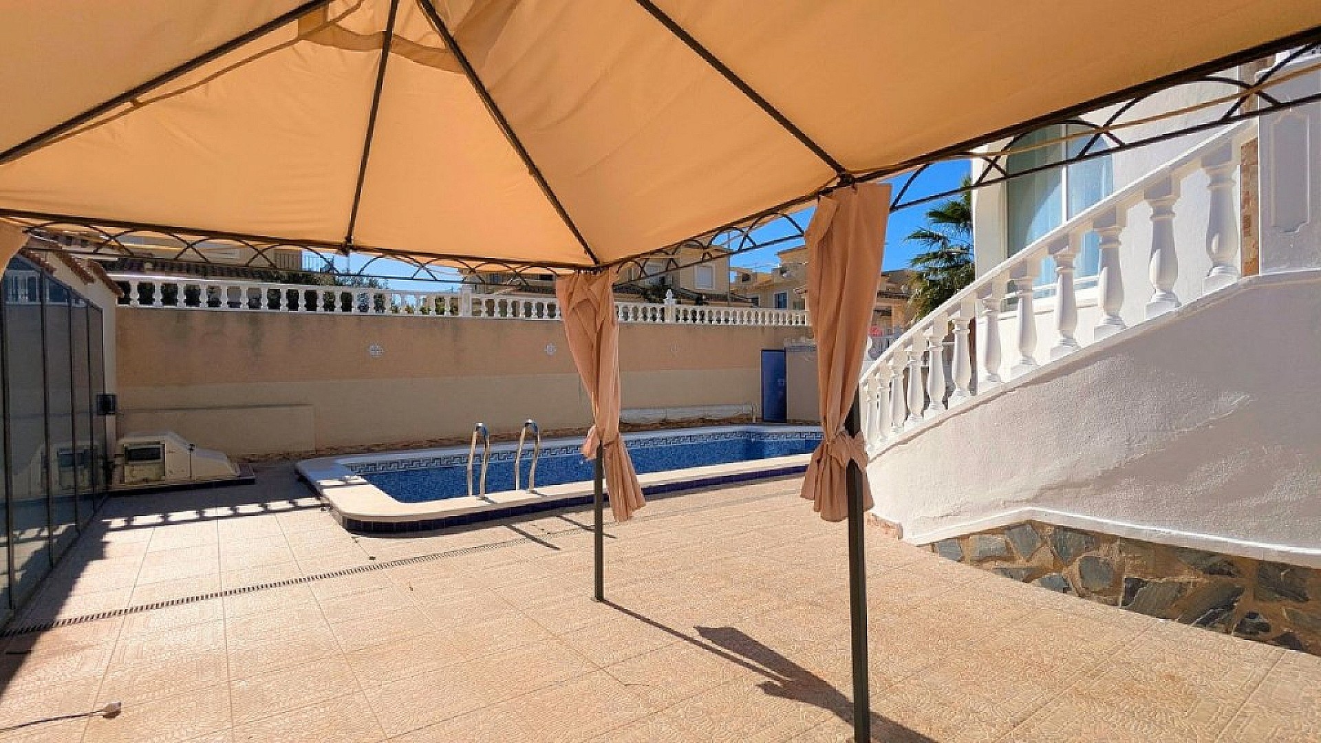 Resale - 3 Bedroom 2 Bathroom Villa in Ciudad Quesada -  - Alicante