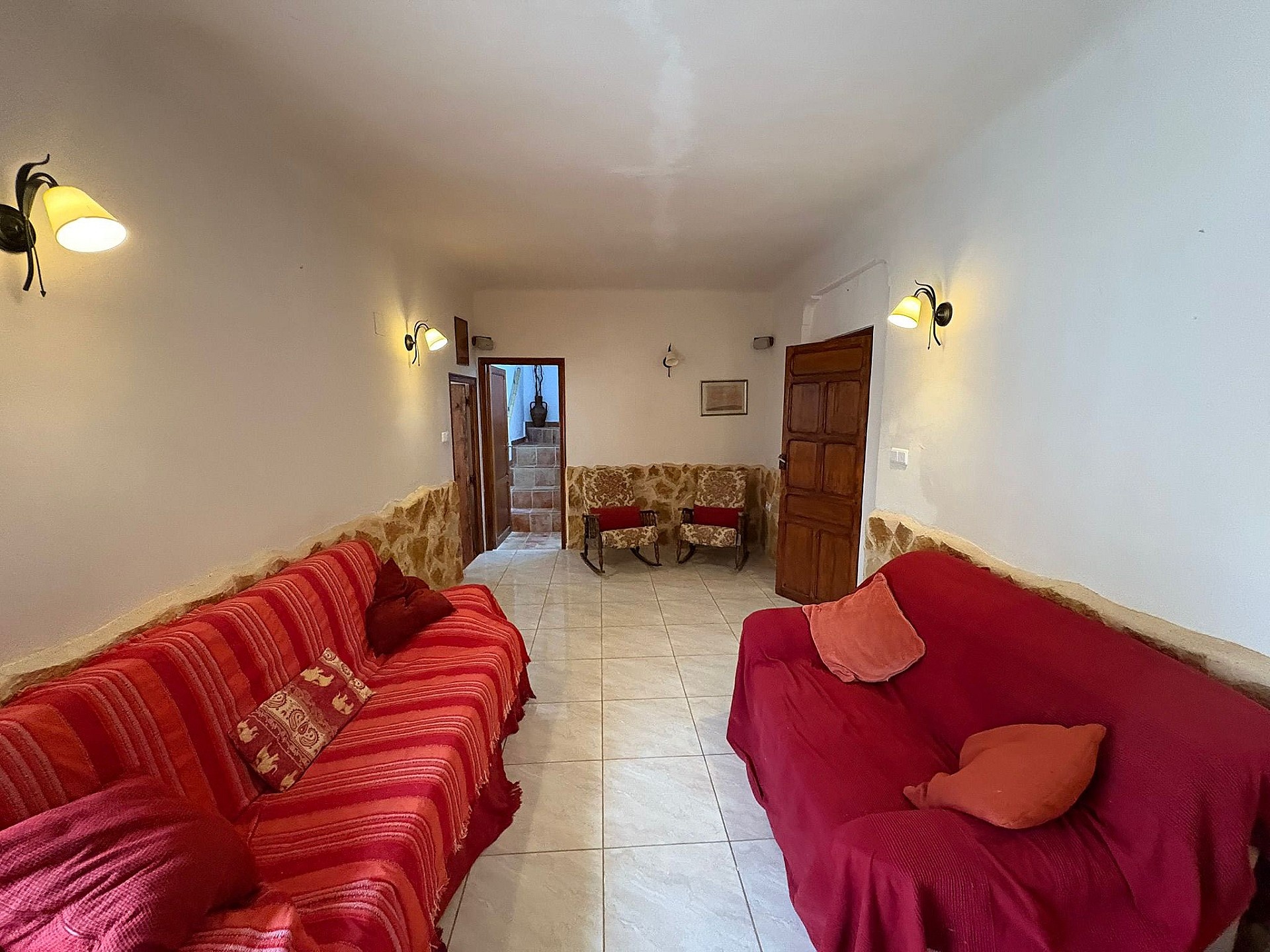 Resale - 5 Bedroom 2 Bathroom Semi-detached in Pinoso -  - Alicante