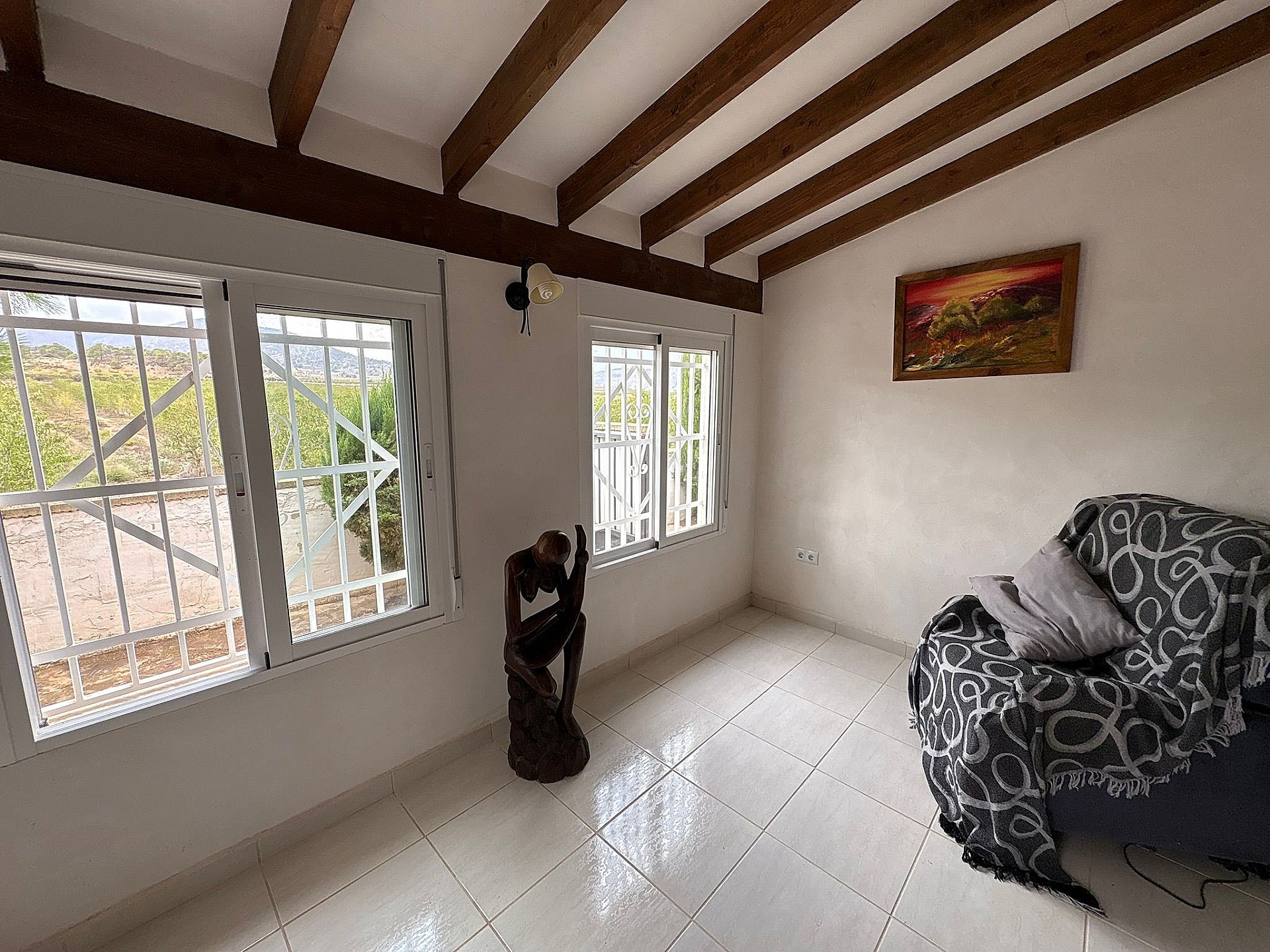 Resale - 5 Bedroom 2 Bathroom Semi-detached in Pinoso -  - Alicante