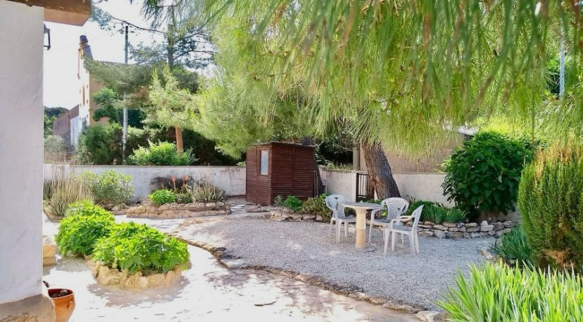 Resale - 5 Bedroom 2 Bathroom Semi-detached in Pinoso -  - Alicante