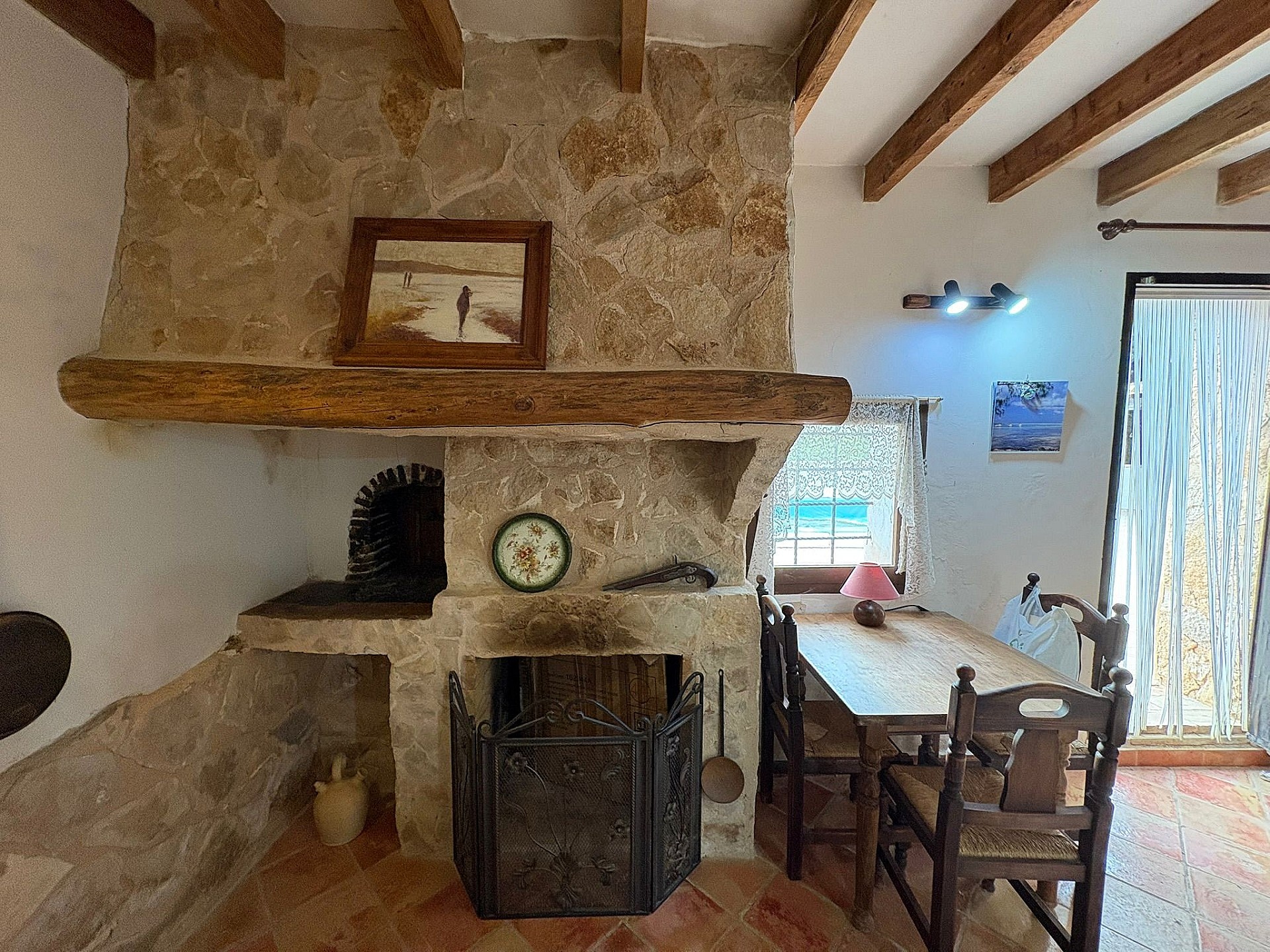 Resale - 5 Bedroom 2 Bathroom Semi-detached in Pinoso -  - Alicante