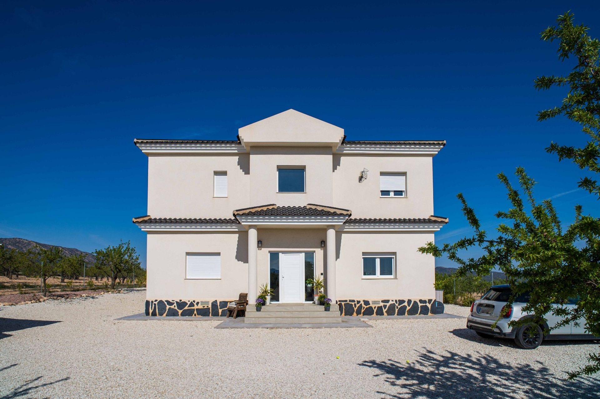 Resale - 3 Bedroom 2 Bathroom Villa in Pinoso -  - Alicante