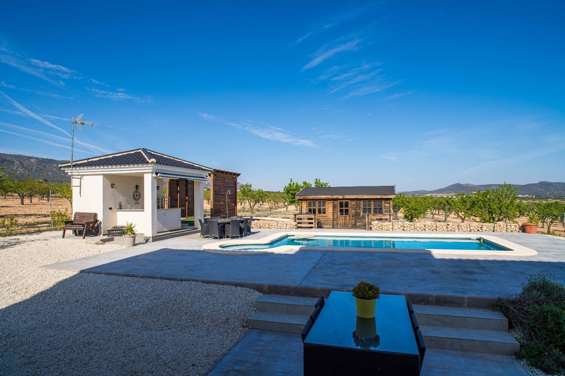 Resale - 3 Bedroom 2 Bathroom Villa in Pinoso -  - Alicante