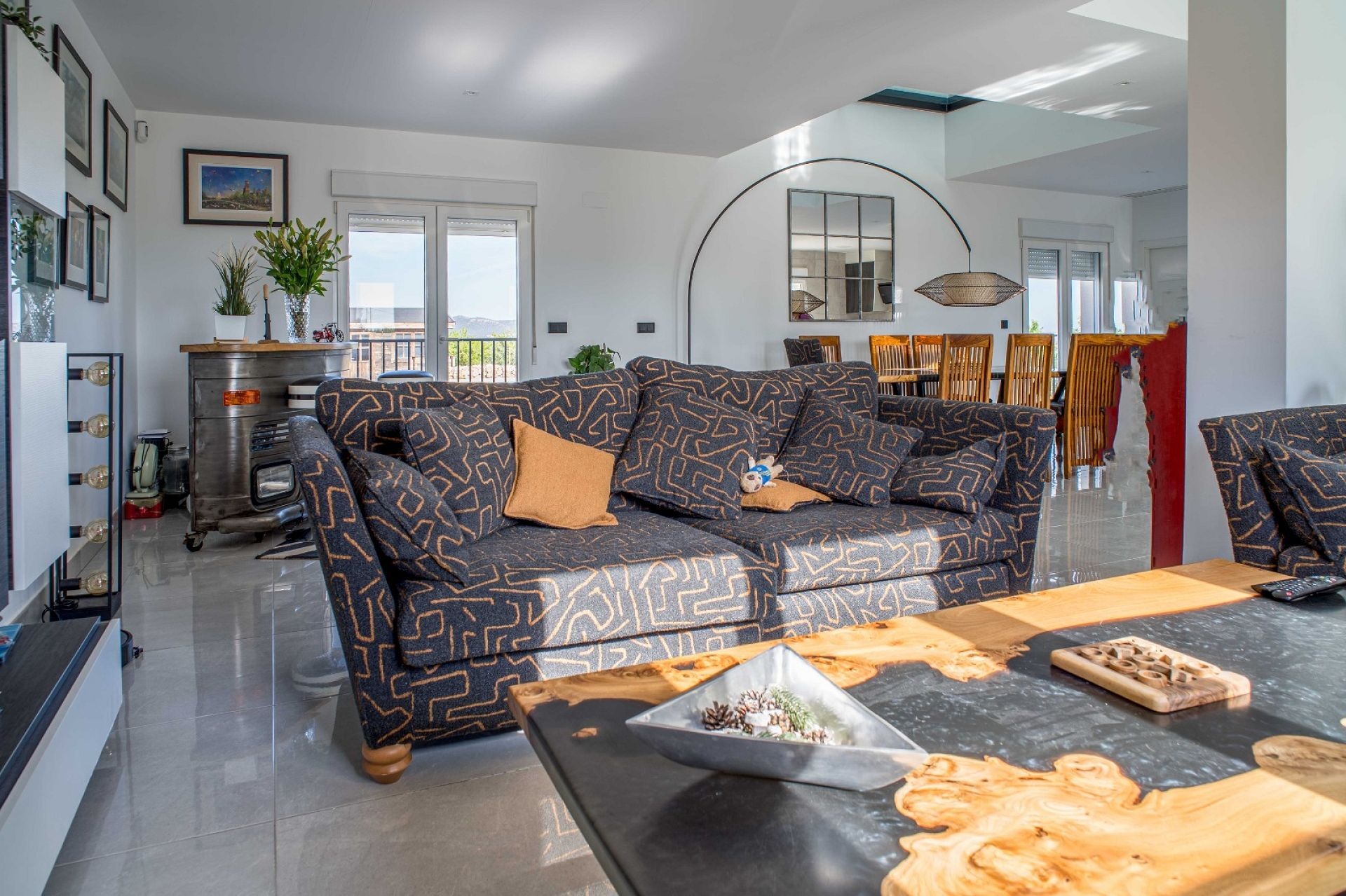 Resale - 3 Bedroom 2 Bathroom Villa in Pinoso -  - Alicante