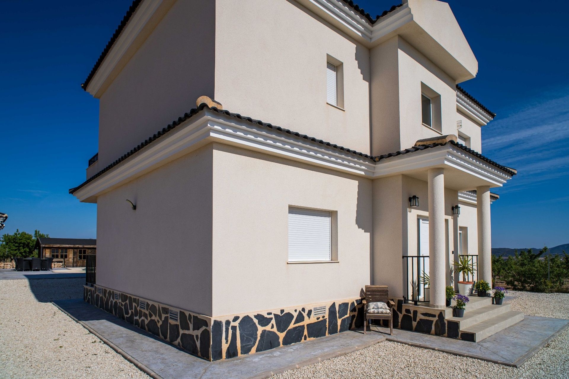 Resale - 3 Bedroom 2 Bathroom Villa in Pinoso -  - Alicante