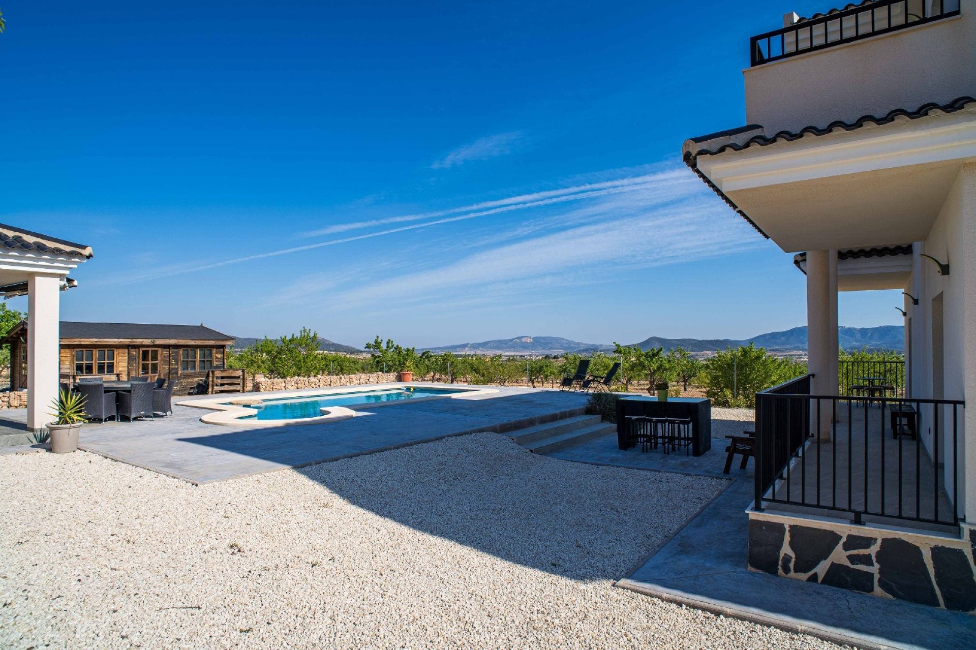 Resale - 3 Bedroom 2 Bathroom Villa in Pinoso -  - Alicante