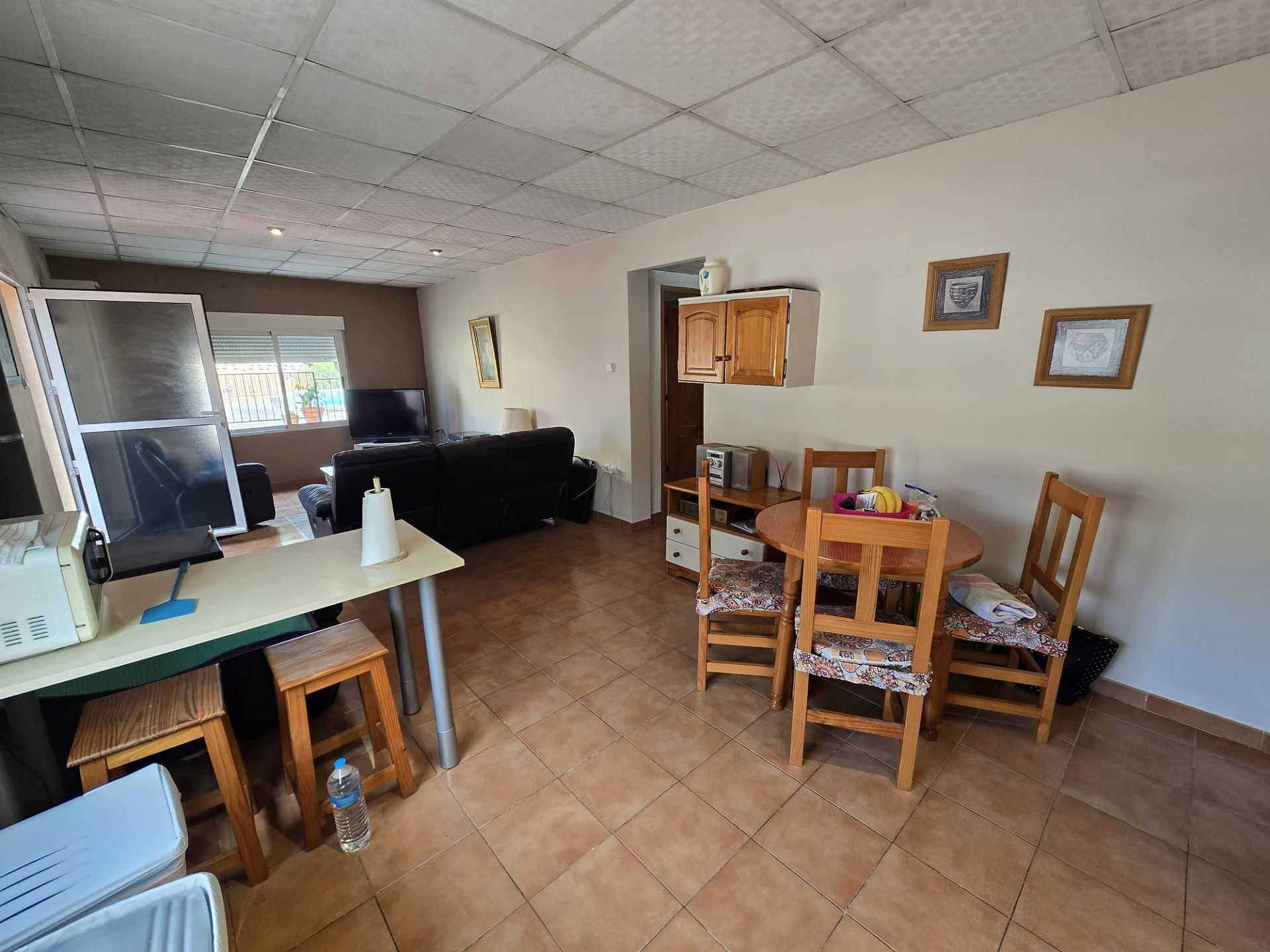 Resale - 5 Bedroom 3 Bathroom Villa in Sax -  - Alicante
