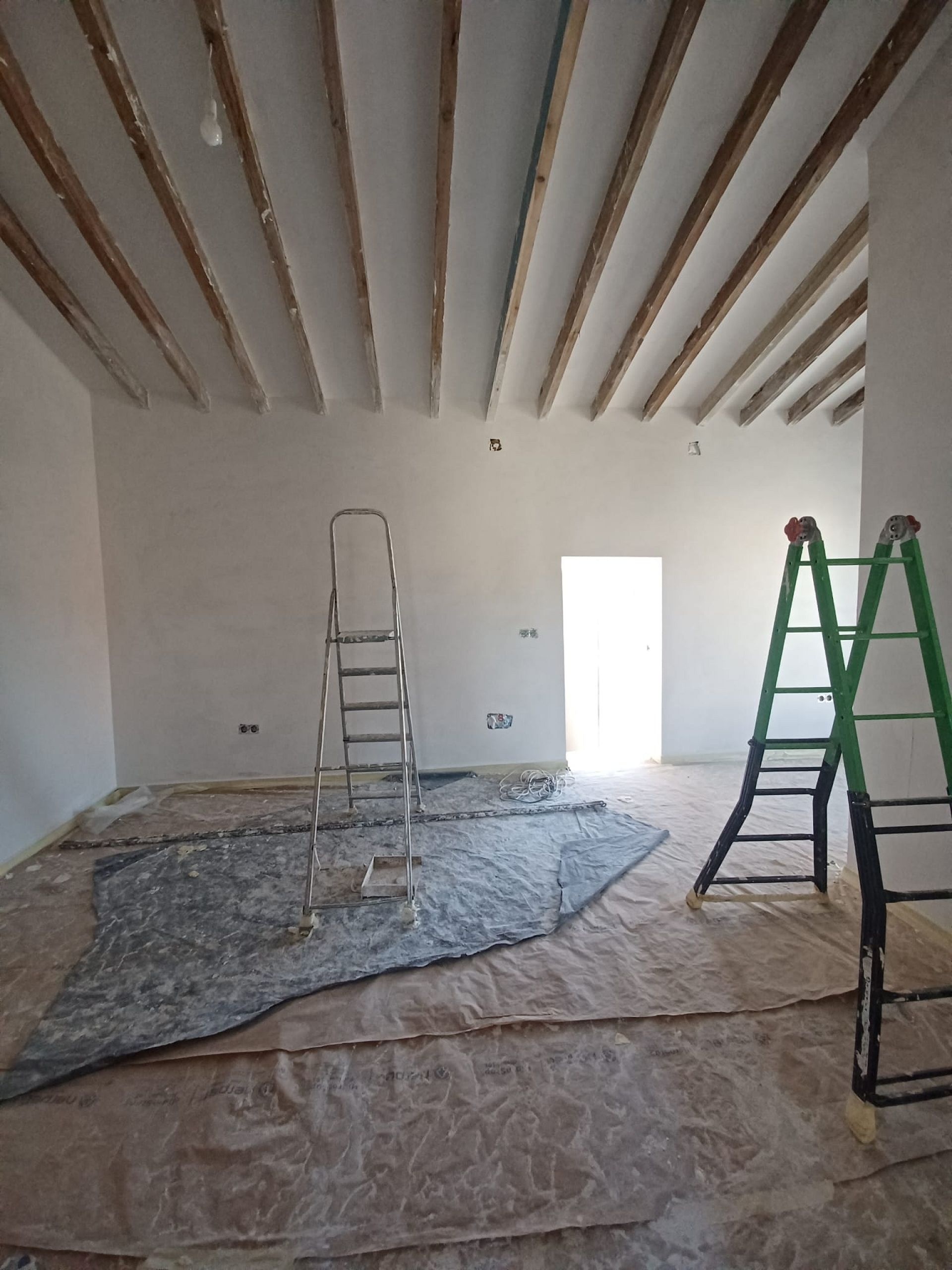 Resale - 4 Bedroom 2 Bathroom Village house in Pinoso -  - Alicante