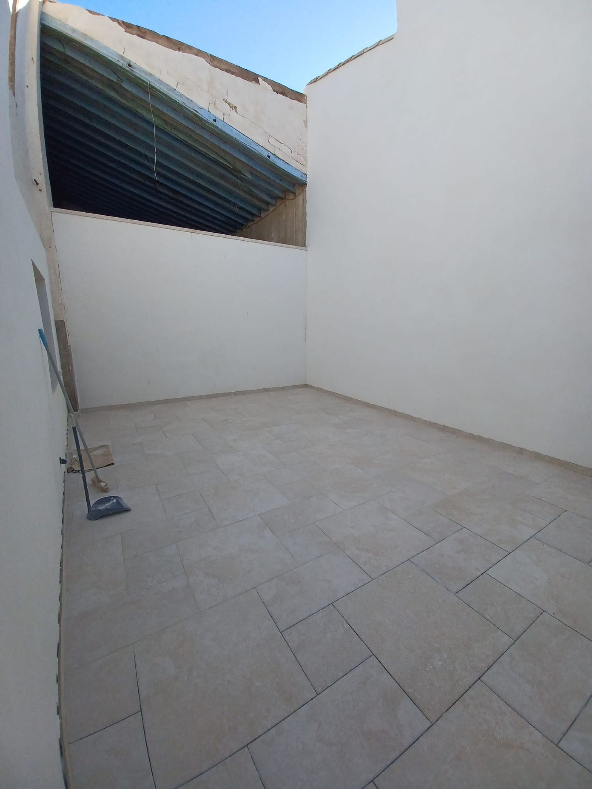 Resale - 4 Bedroom 2 Bathroom Village house in Pinoso -  - Alicante