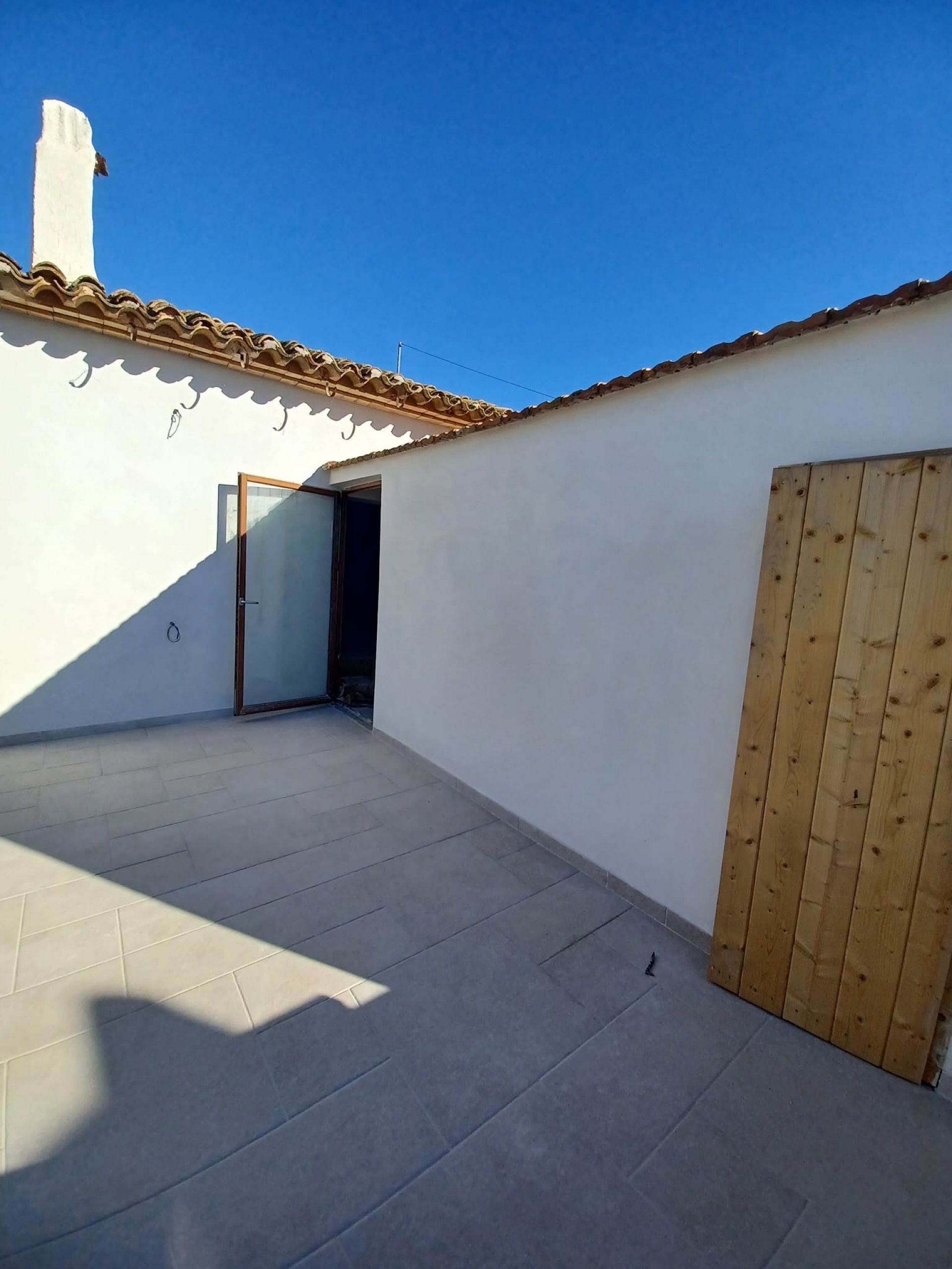 Resale - 4 Bedroom 2 Bathroom Village house in Pinoso -  - Alicante