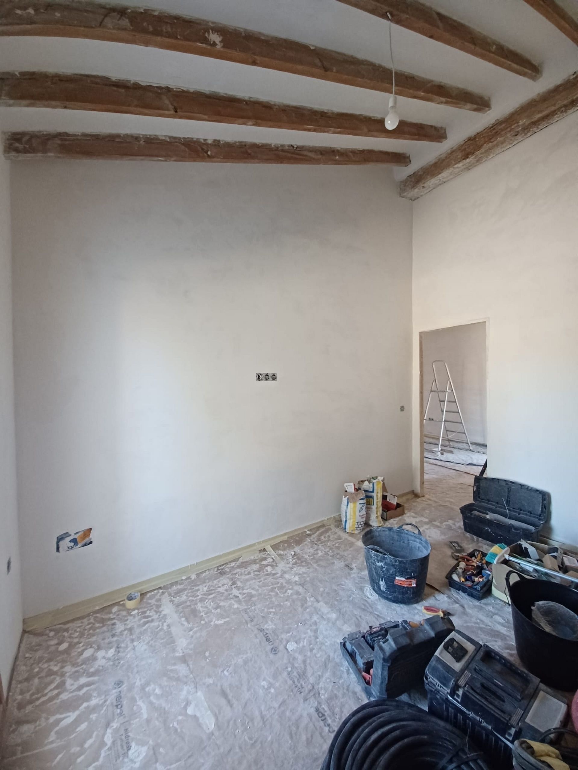 Resale - 4 Bedroom 2 Bathroom Village house in Pinoso -  - Alicante