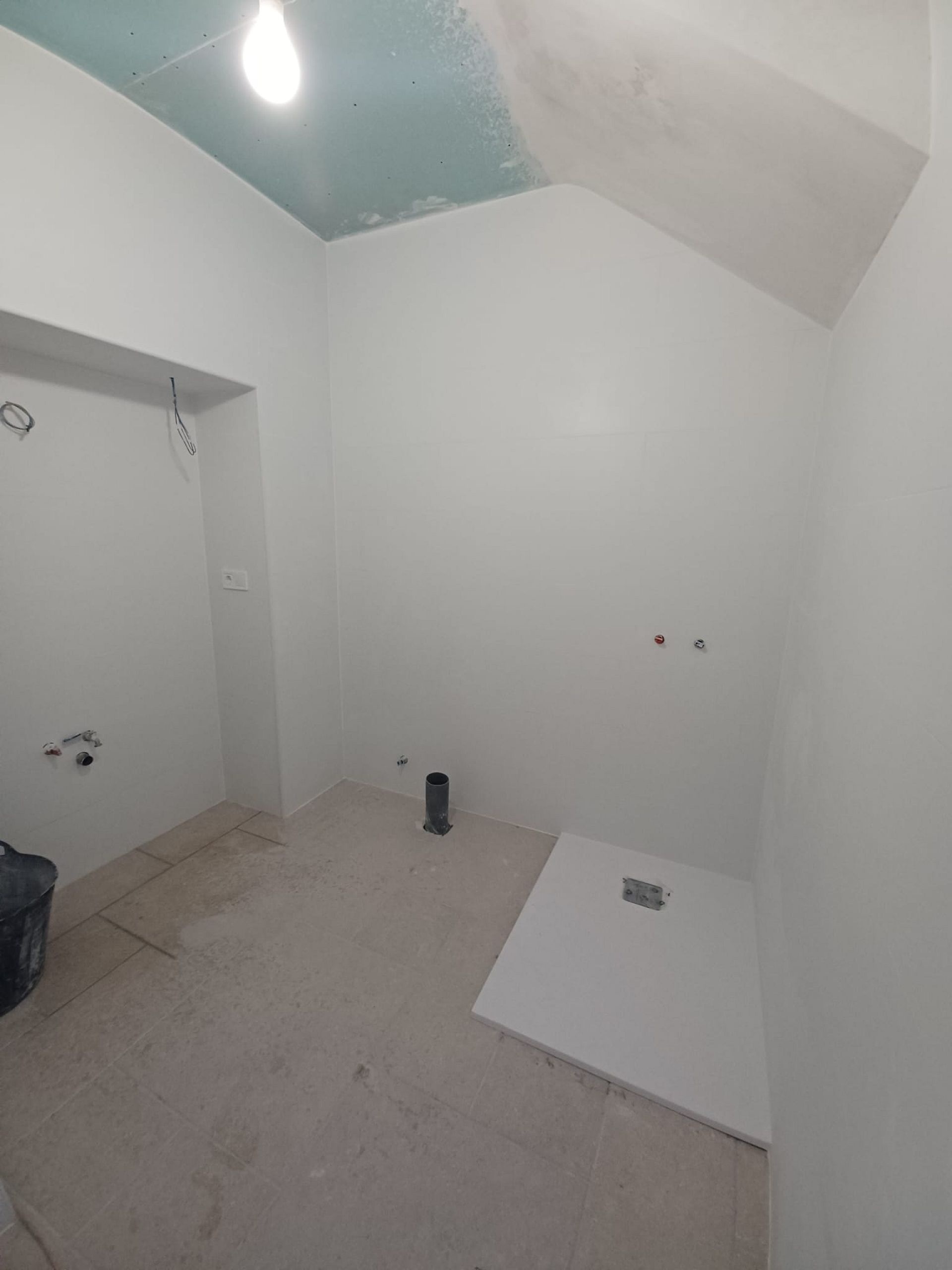 Resale - 4 Bedroom 2 Bathroom Village house in Pinoso -  - Alicante