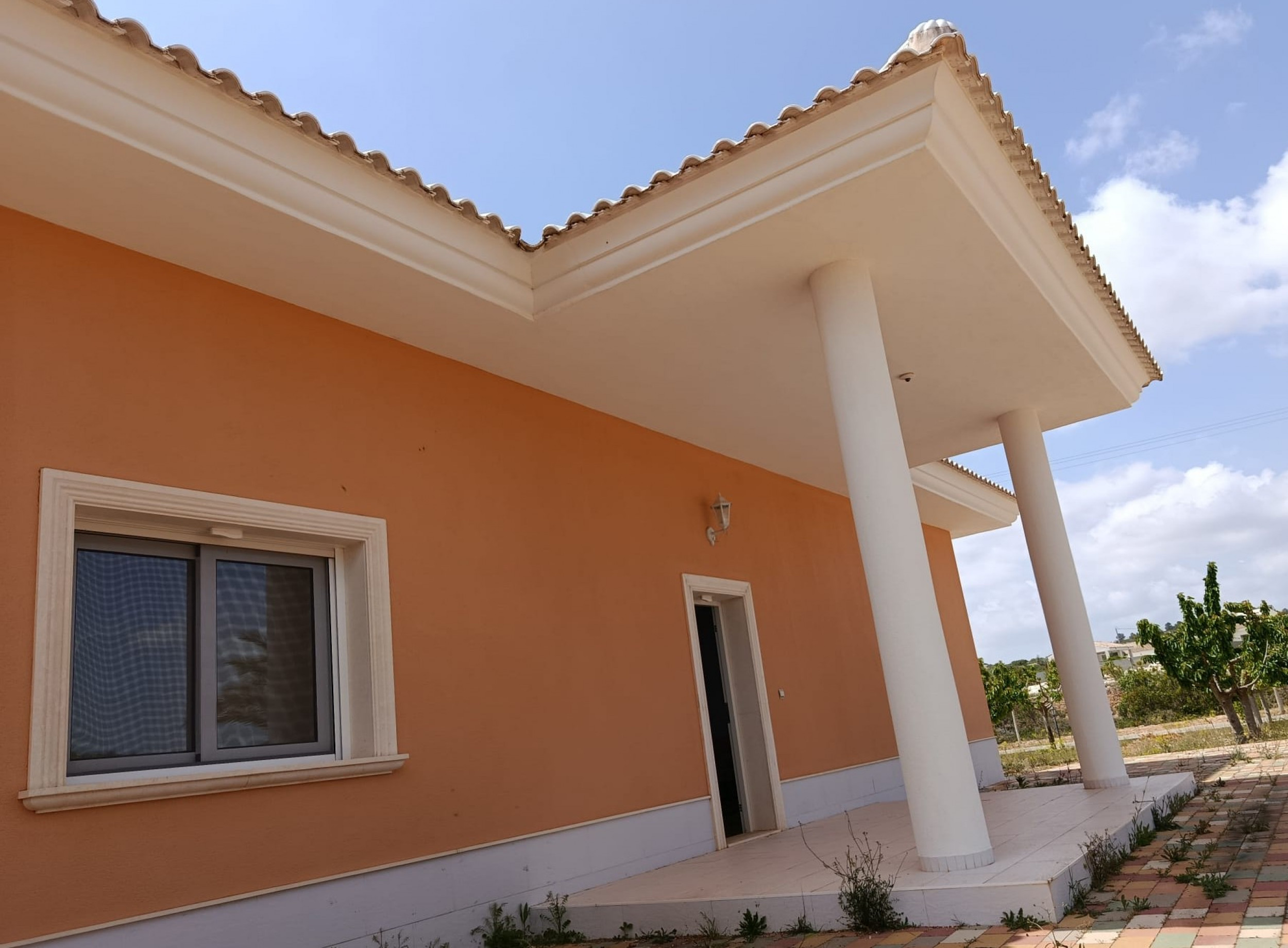 Resale - 4 Bedroom 4 Bathroom Villa in Pinoso -  - Alicante
