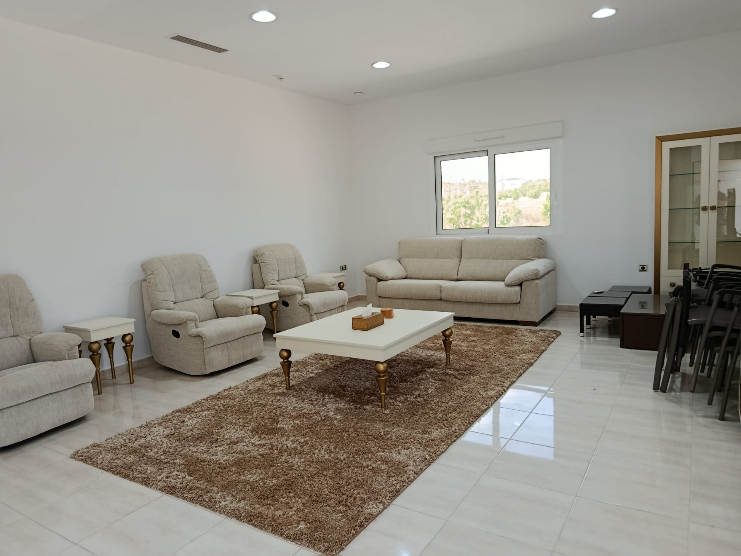 Resale - 4 Bedroom 4 Bathroom Villa in Pinoso -  - Alicante