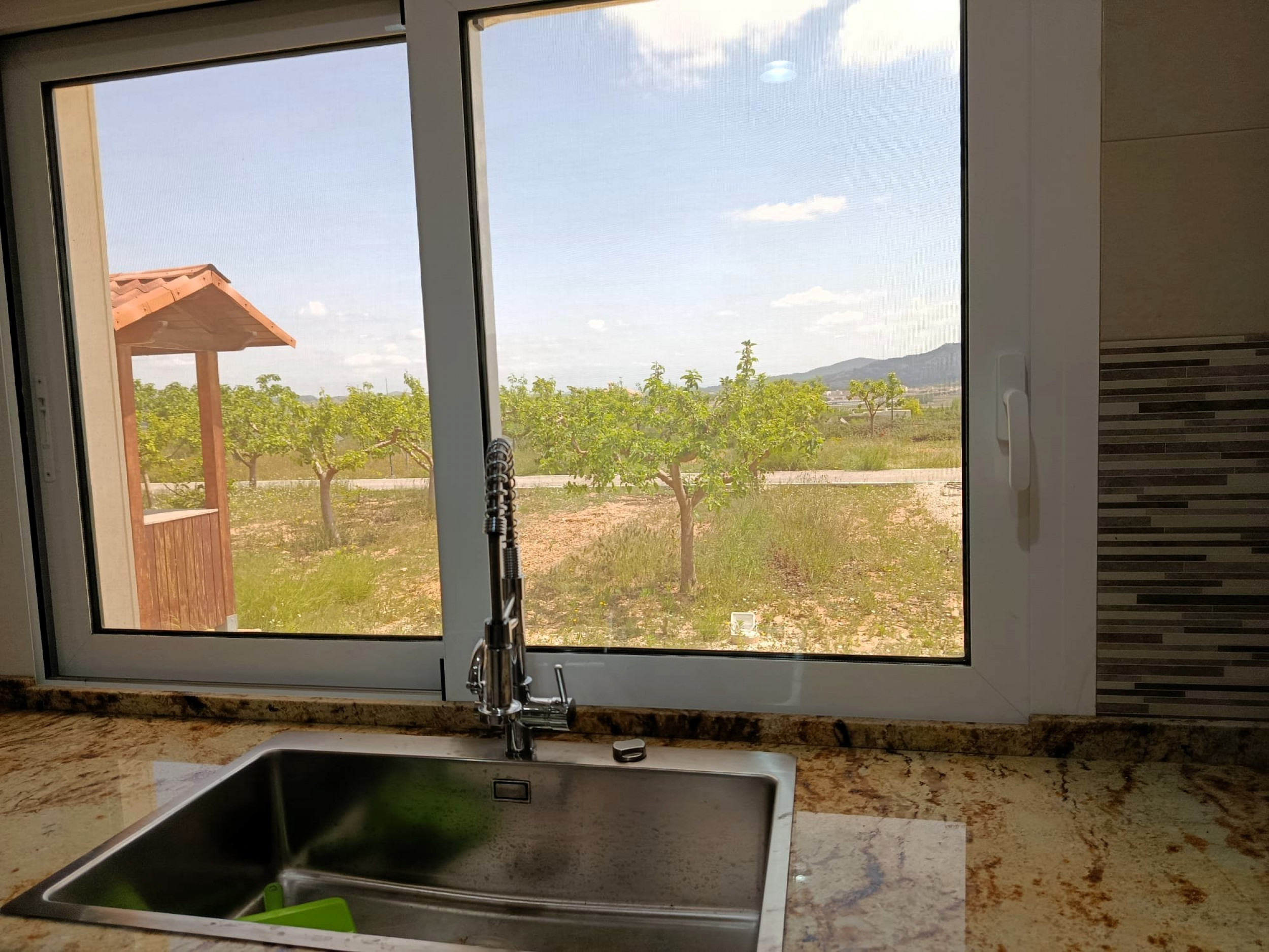Resale - 4 Bedroom 4 Bathroom Villa in Pinoso -  - Alicante