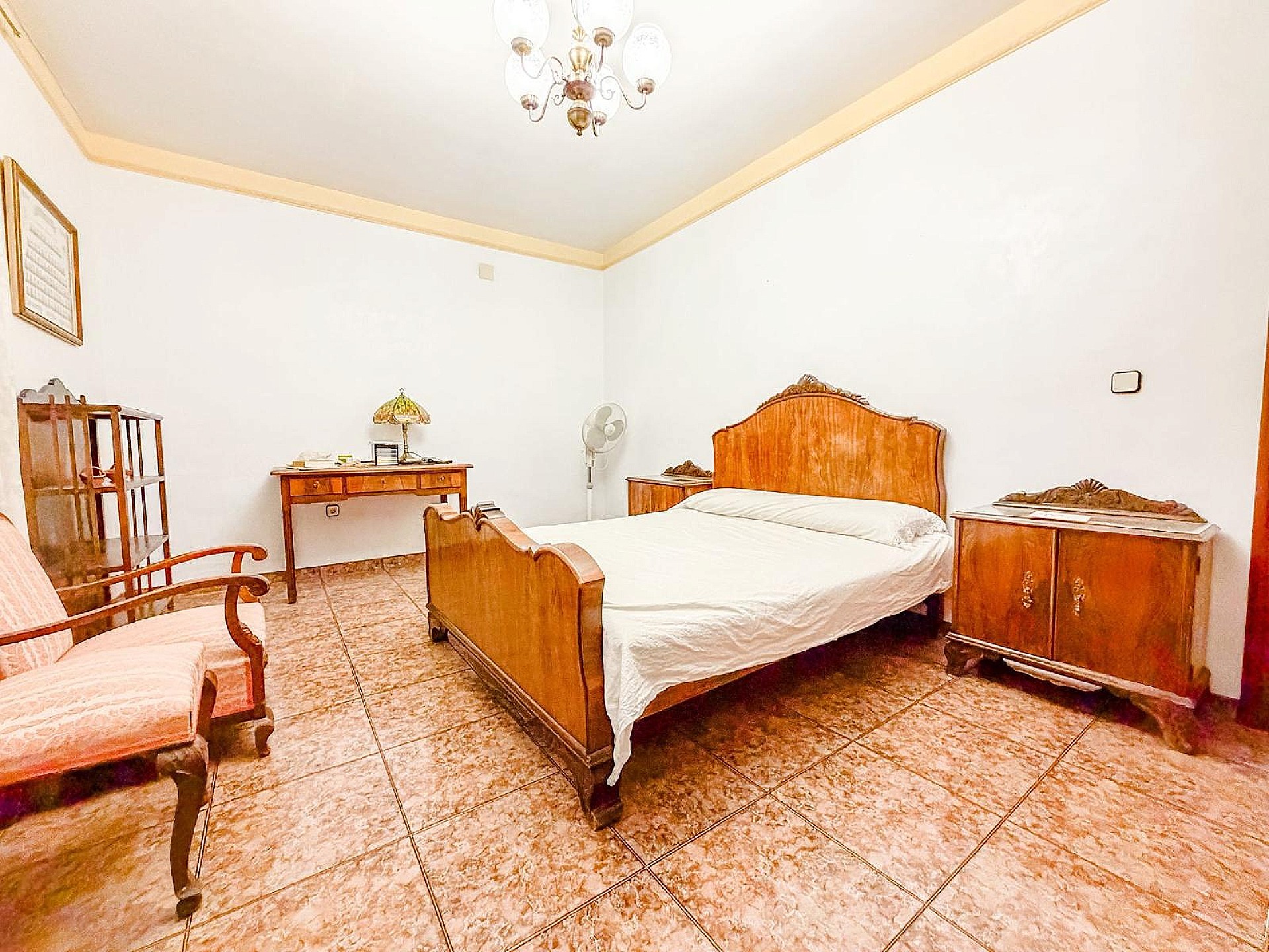 Resale - 6 Bedroom 2 Bathroom Country house in Pinoso -  - Alicante